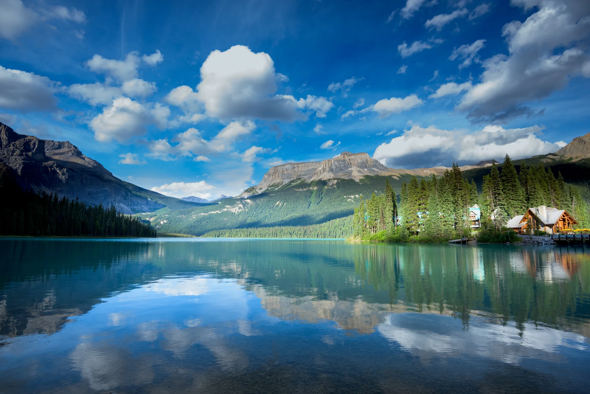Beautiful Emerald Lake Yoho National Park British Columbia Canada. Nature wallpaper. 5500×3671px. Free download for person…