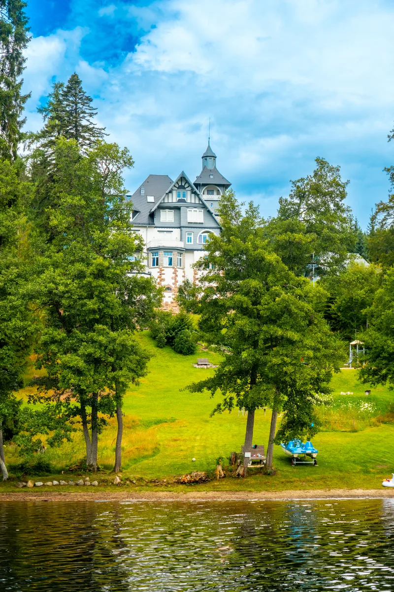 Beautiful Houses Lake Shore From Boat Lake Titisee Black Forest Germany