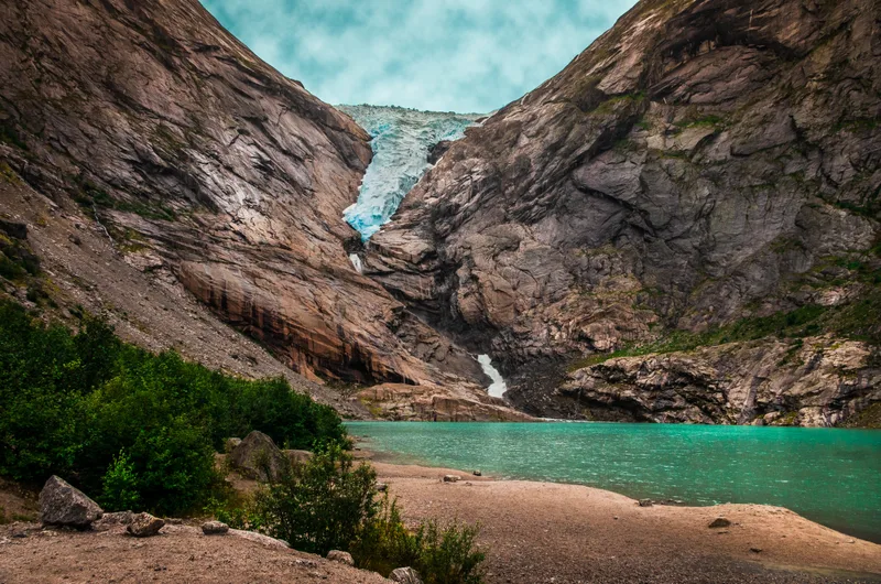 Beautiful Shot Lake Near High Rocky Mountains Cloudy Sky Norway. Nature wallpaper. 4928×3264px. Free download for personal…