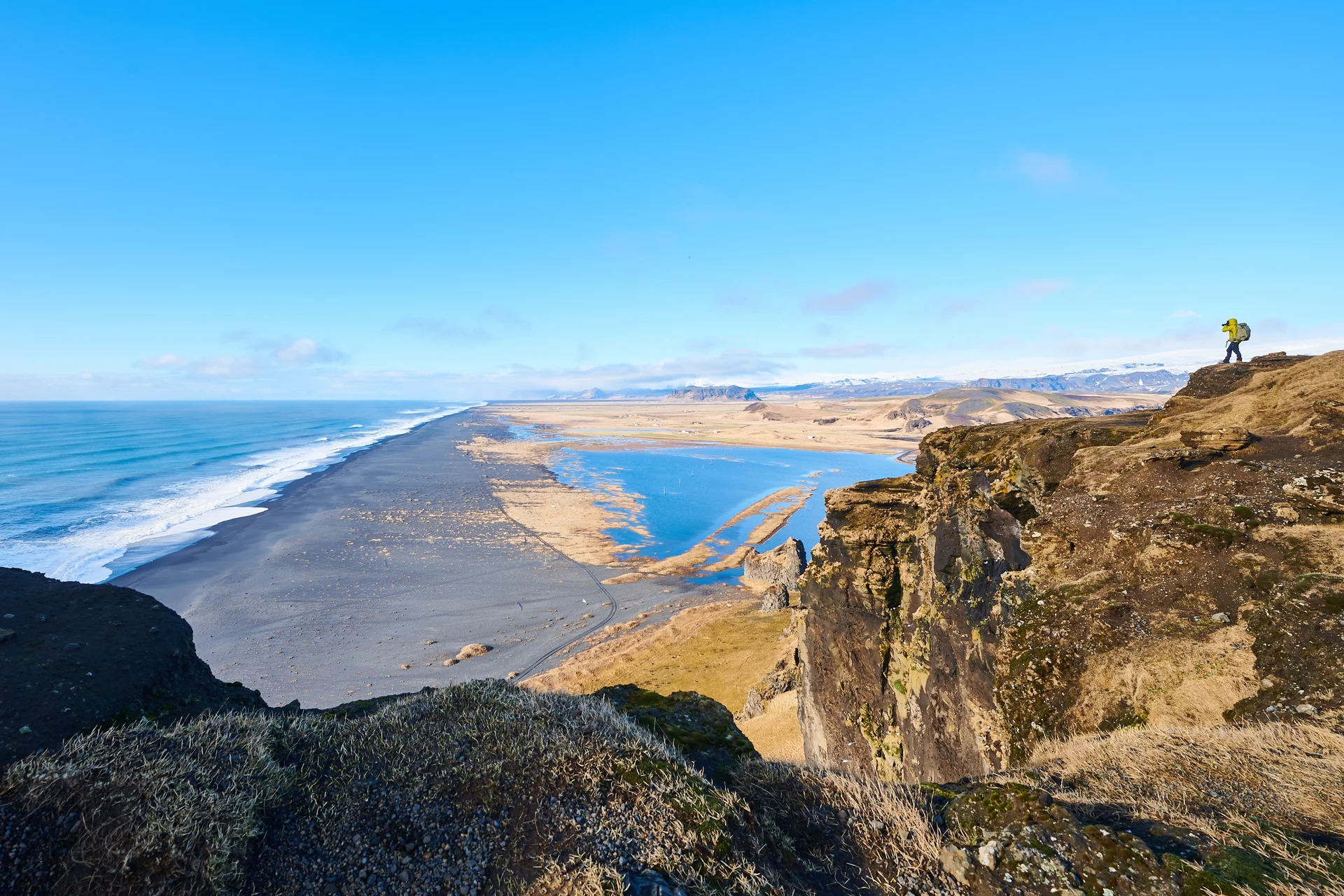 Beautiful Shot Seashore Clear Blue Sky Daytime. Nature wallpaper. 5673×3782px. Free download for personal use.