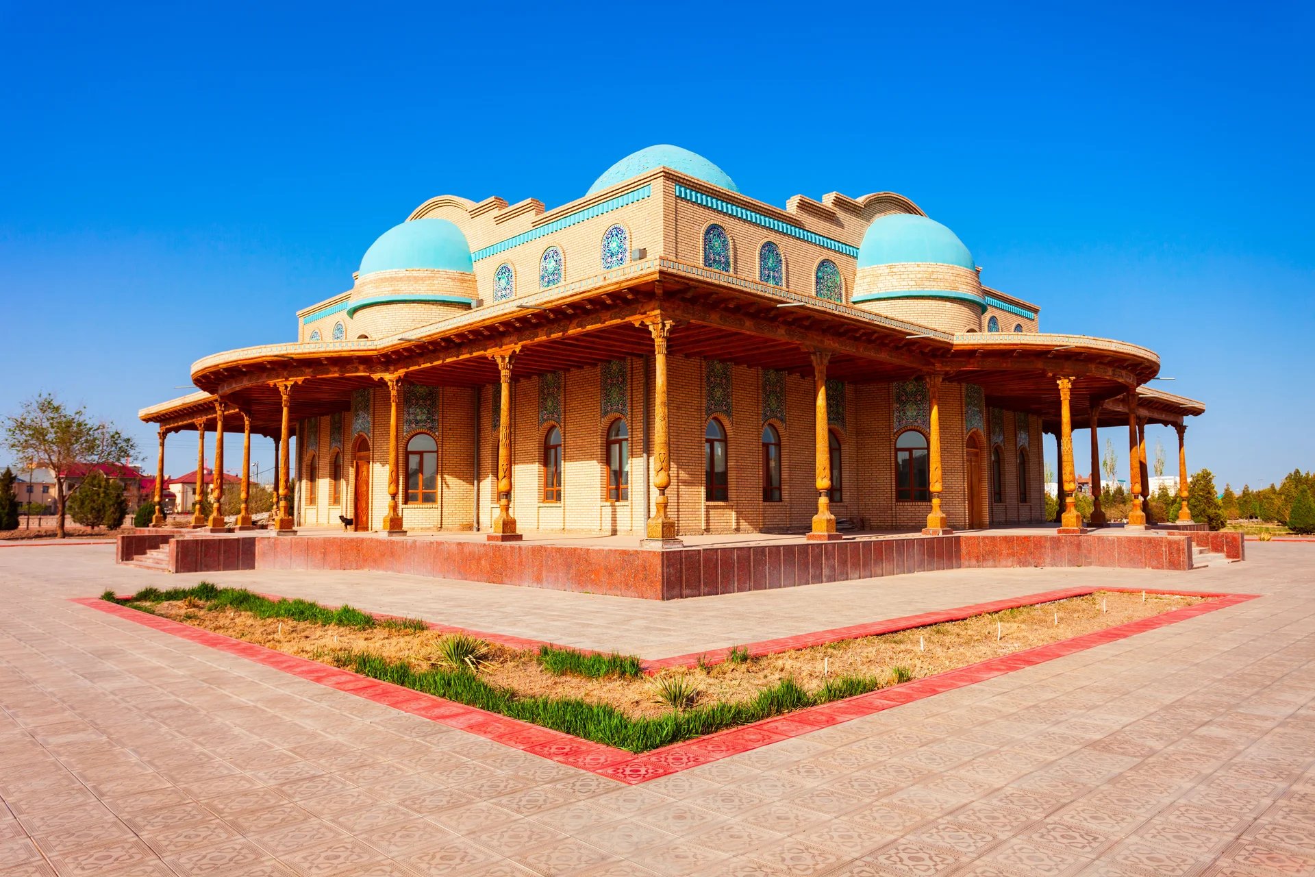 Beauty Old Mosque Urgench Uzbekistan. Vintage wallpaper. 5616×3744px. Free download for personal use.