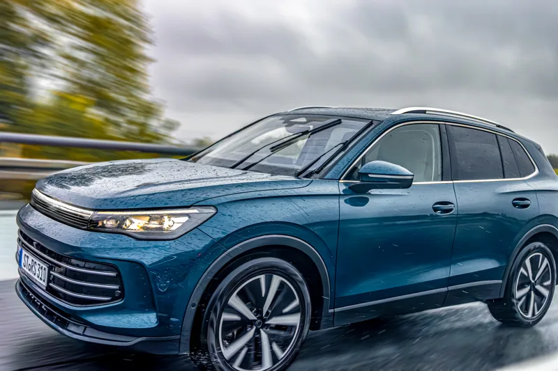 Blue Suv Driving Wet Road Rain Modern Car Rainy Highway