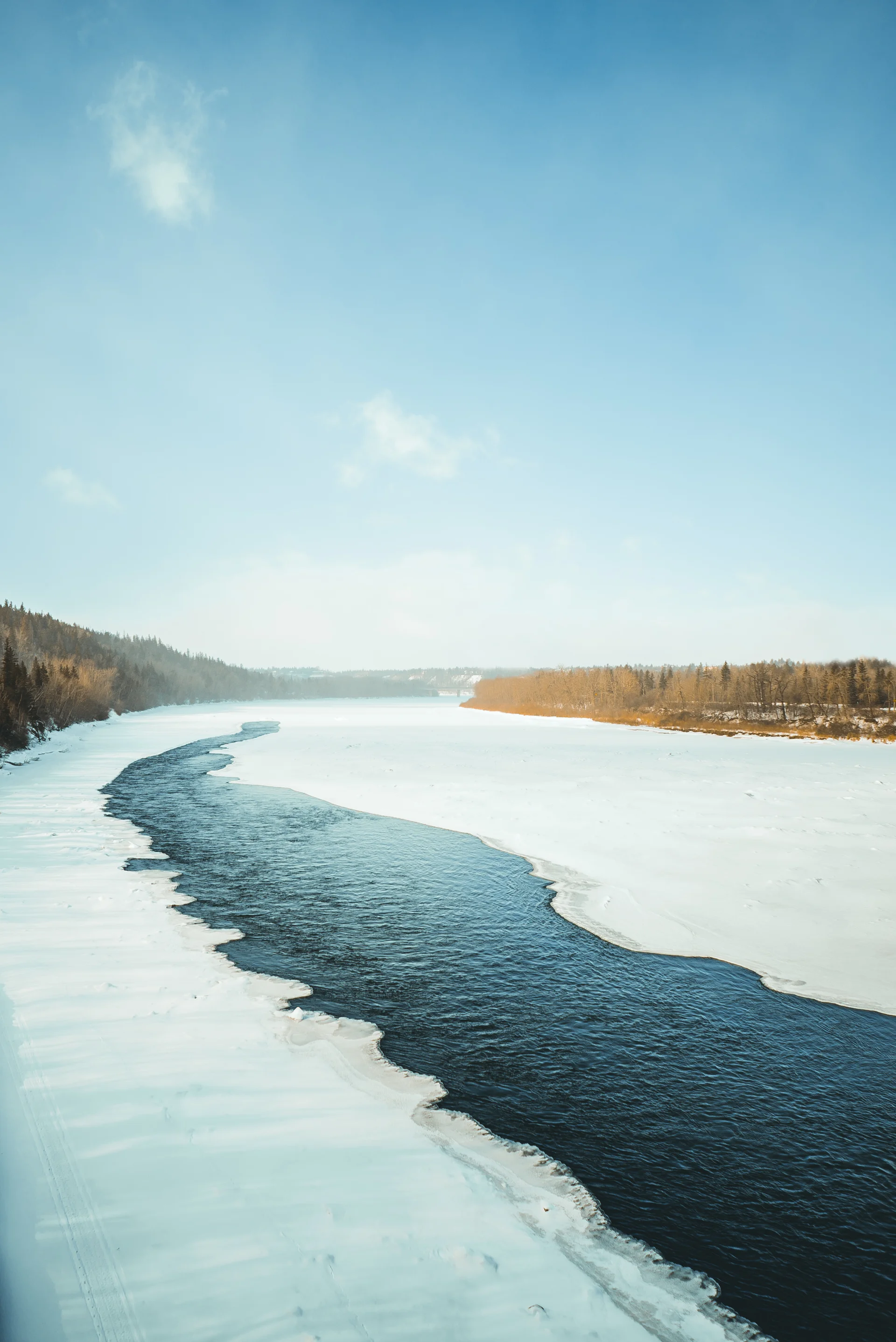 Body Water Blue Sky. Nature wallpaper. 2436×3647px. Free download for personal use.