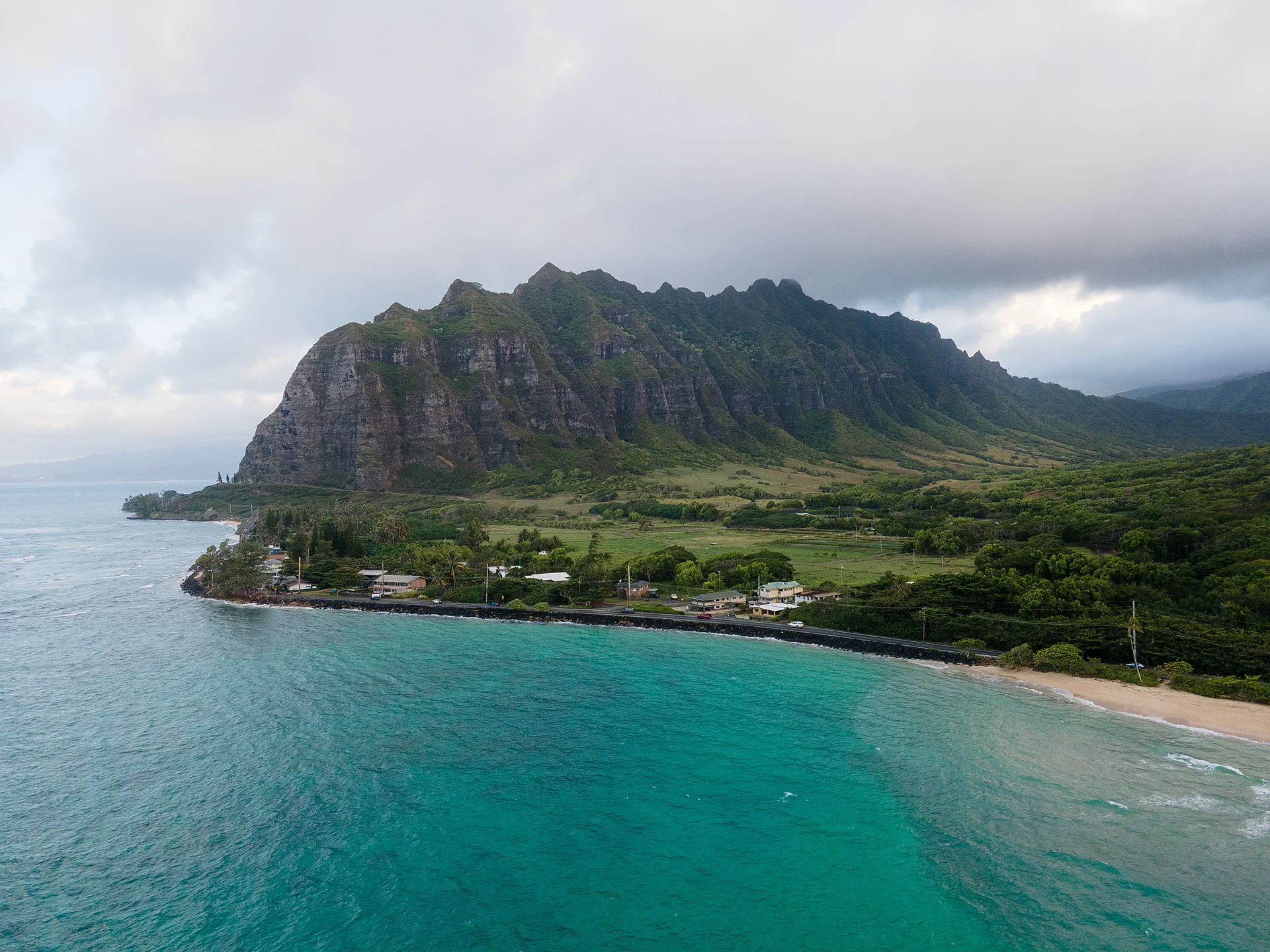 Breathtaking Hawaii Landscape With Ocean. Nature wallpaper. 3801×2851px. Free download for personal use.