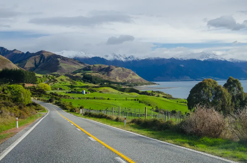 Breathtaking View Beautiful Landscape Surrounded By Mountains Wanaka Town New Zealand