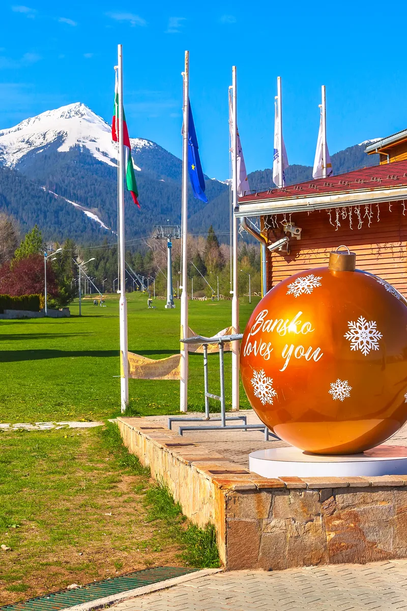 Bulgaria Bansko Loves You Ball Mountains