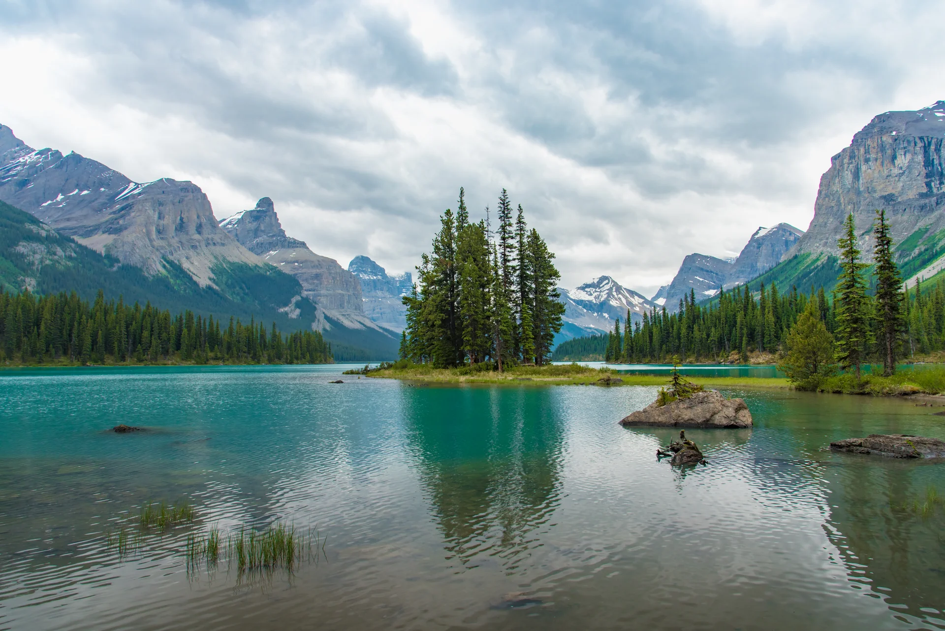 Canada Forest Landscape Spirit Island With Big Mountain Background Alberta Canada. Nature wallpaper. 5878×3924px. Free dow…