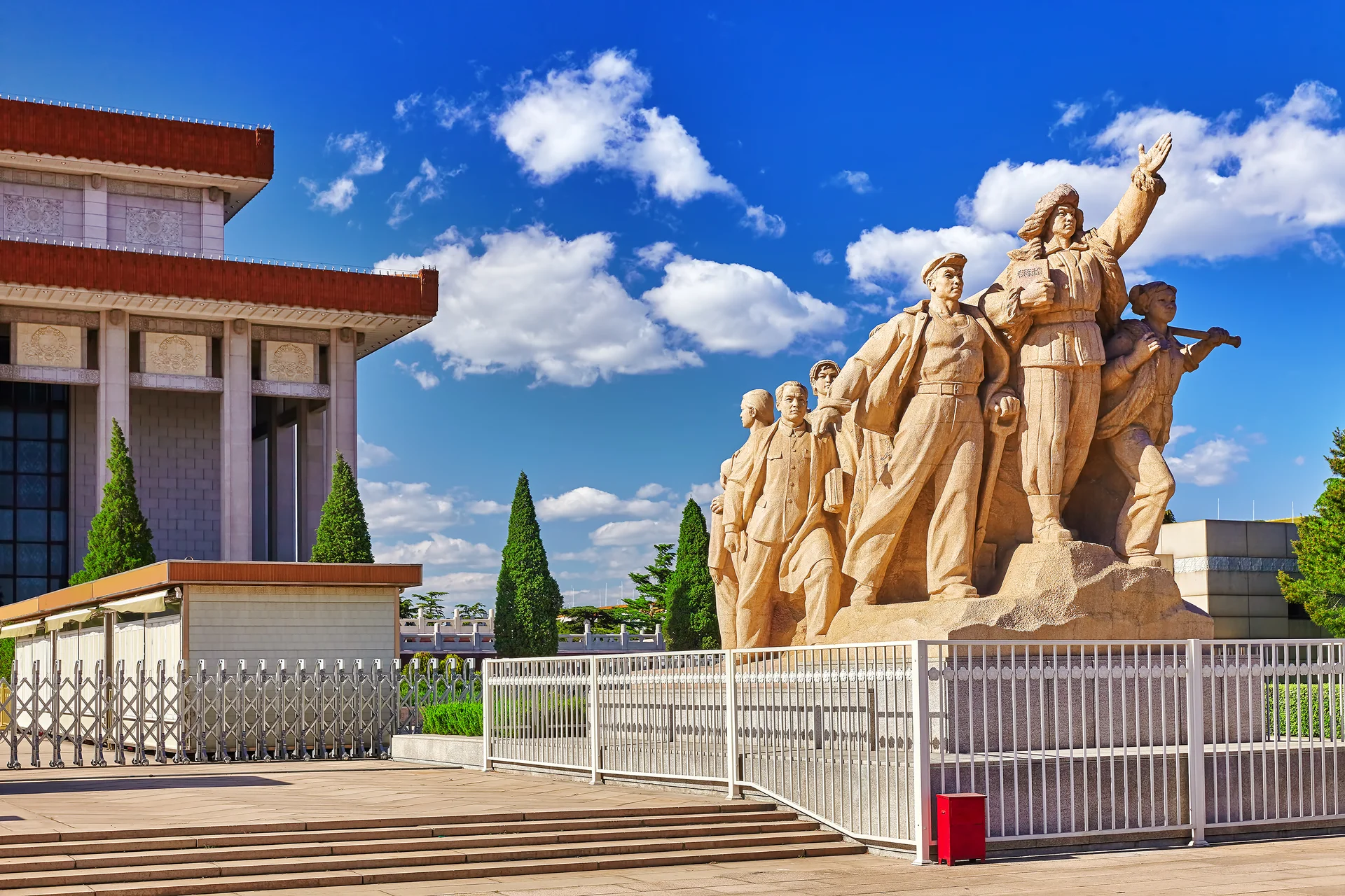 Commemorating Statues Workers Struggle Revolution China Located Near Mausoleum Mao Zedong Beijing China. Uncategorized wal…