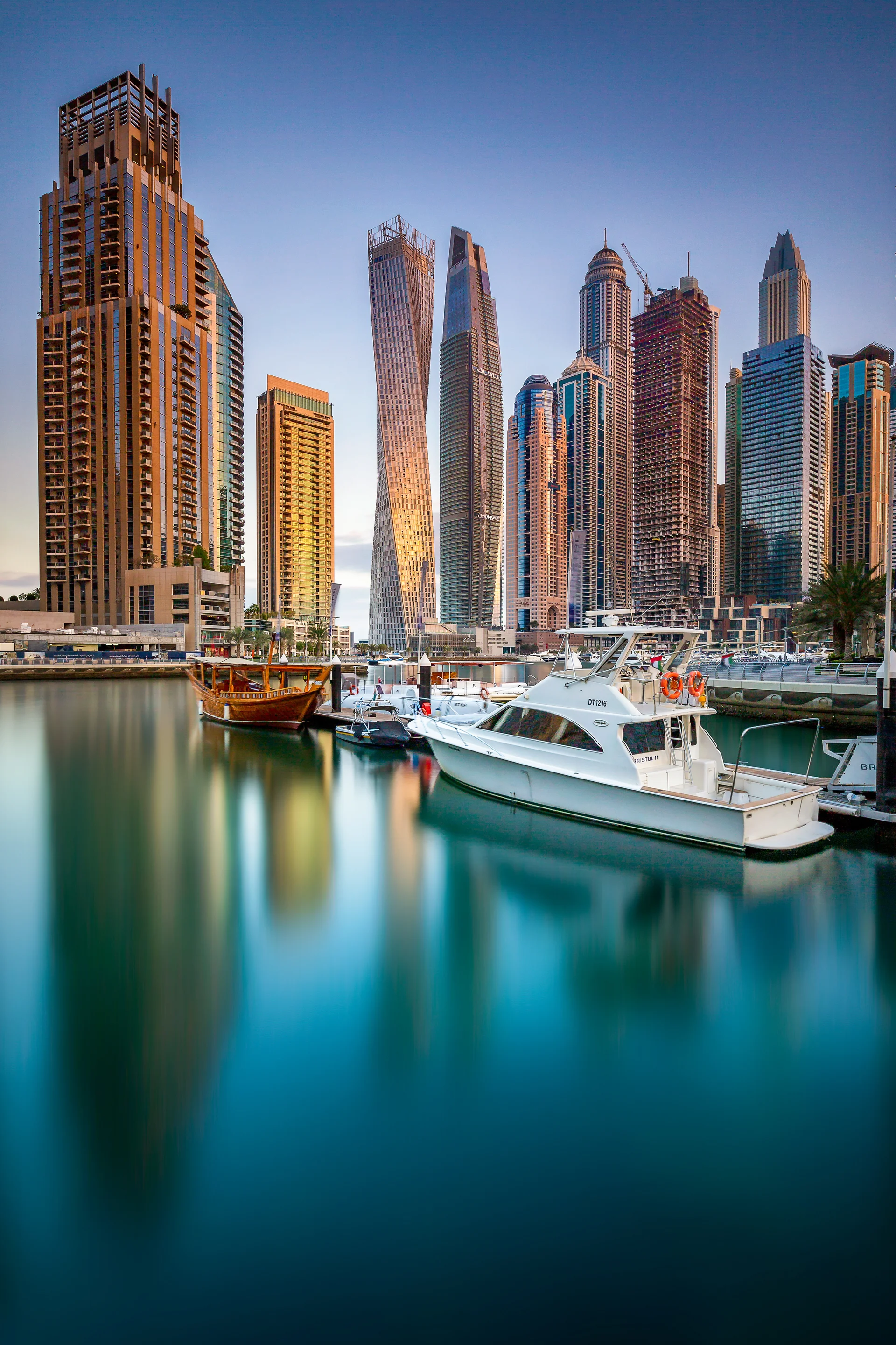 Dubai City Center Skyline United Arab Emirates. Cities wallpaper. 3413×5120px. Free download for personal use.