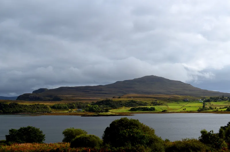 Dunvegan Loch Rolling Highland Hills Dunvegan Isle Skye