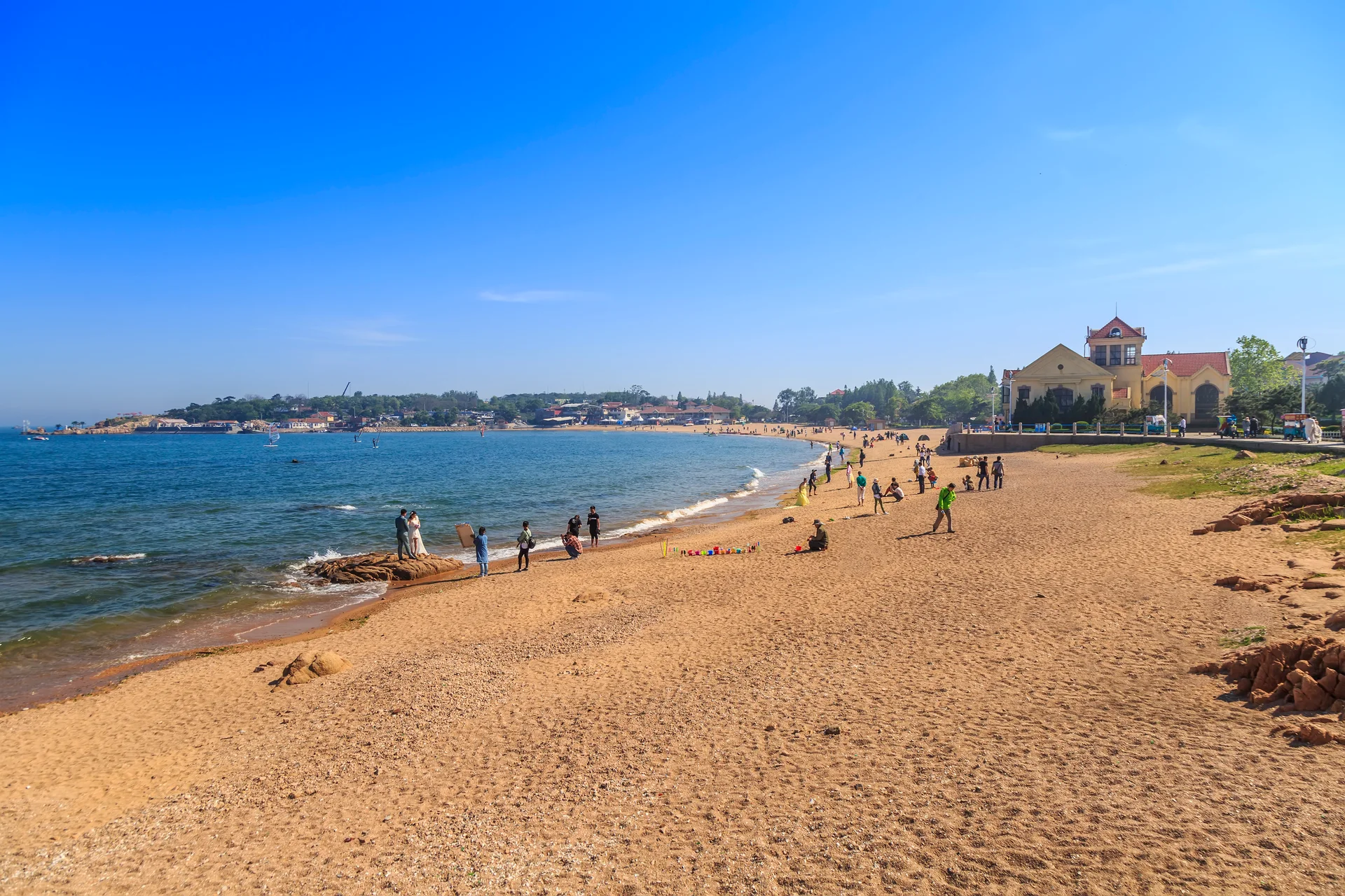 Economy Travel Building Pier Skyline Bays. Cities wallpaper. 4000×2666px. Free download for personal use.