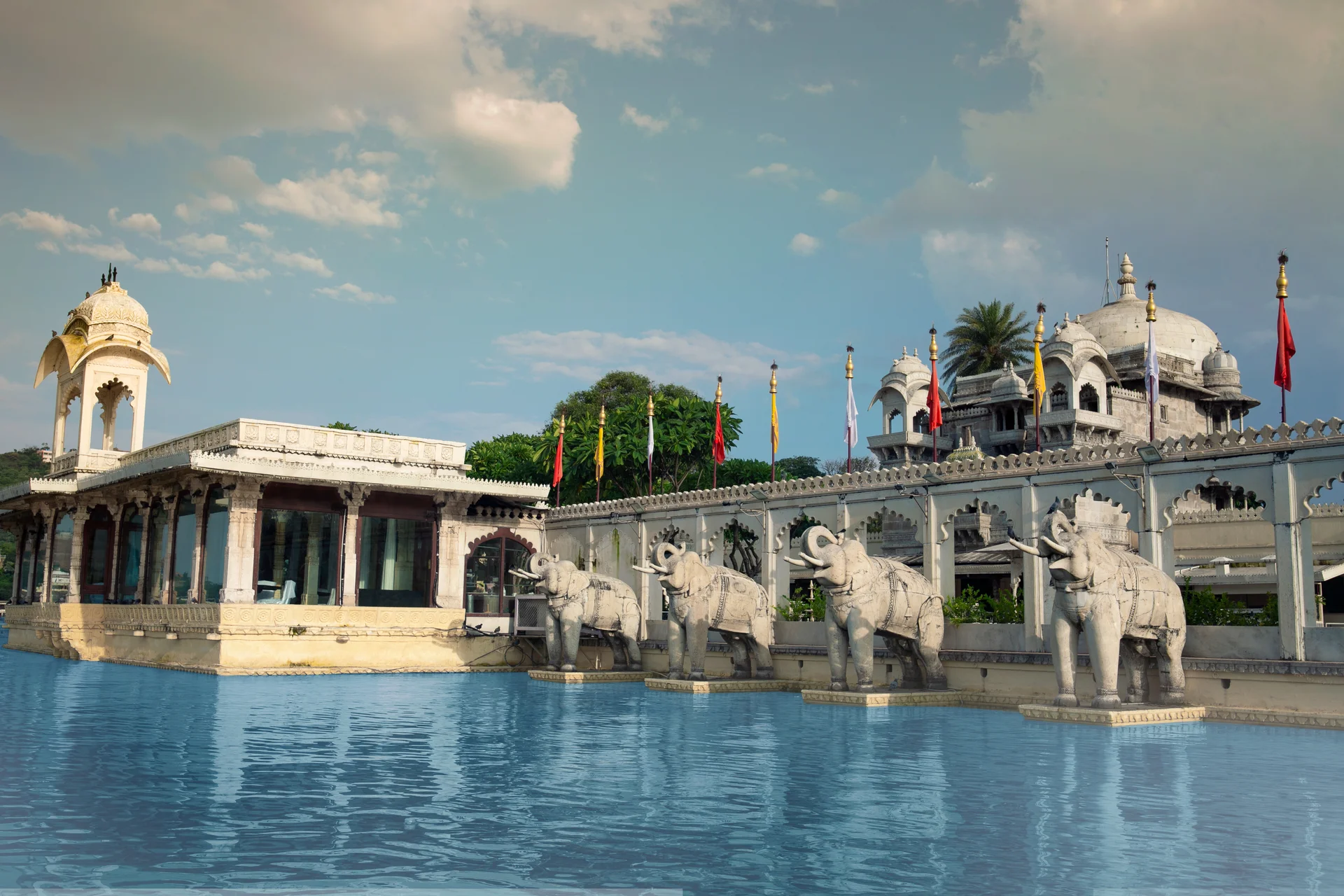 Elephants Jag Mandir Is Palace Built Island Lake Pichola. Nature wallpaper. 5040×3360px. Free download for personal use.