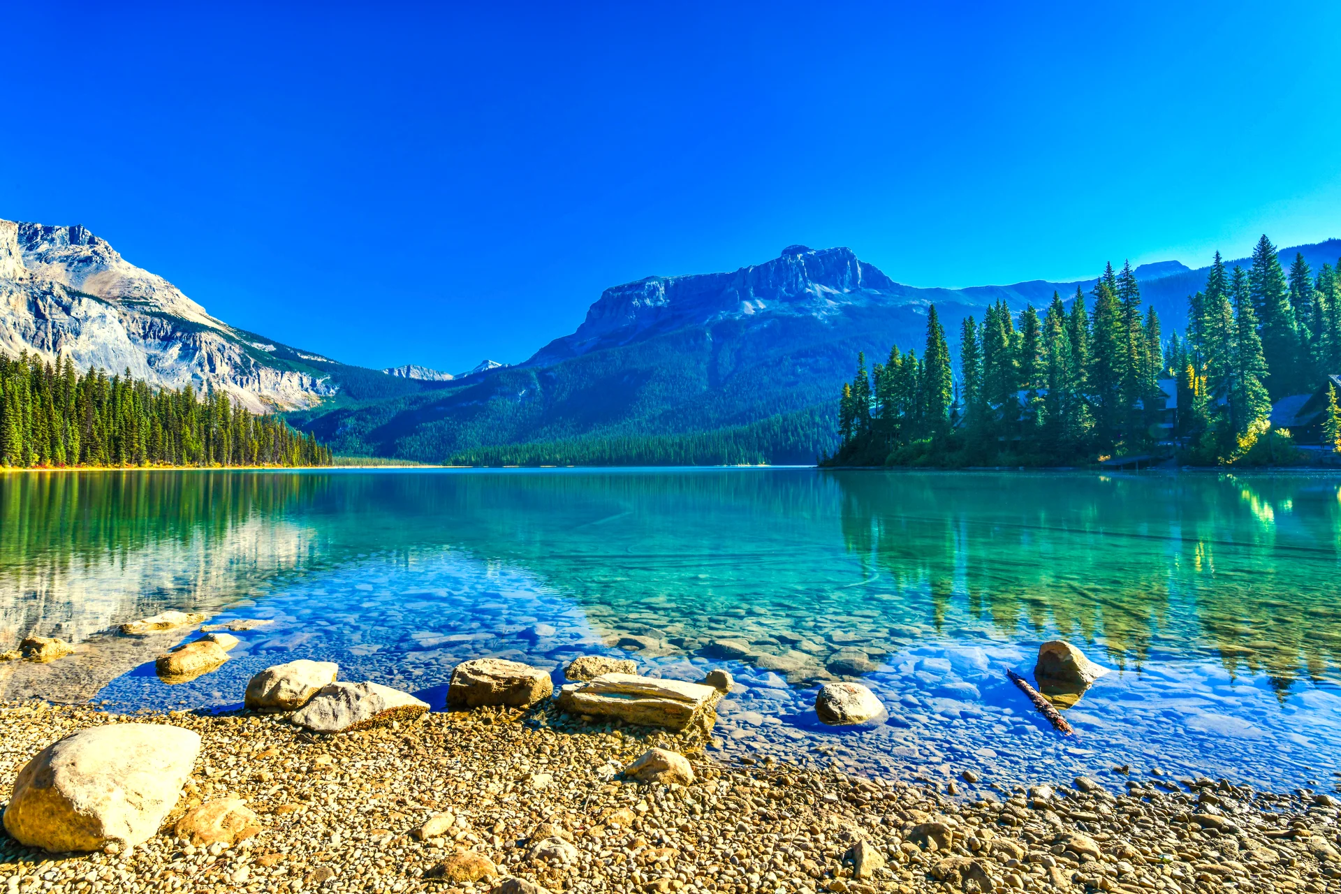 Emerald Lake Yoho National Park Canada. Nature wallpaper. 8256×5504px. Free download for personal use.