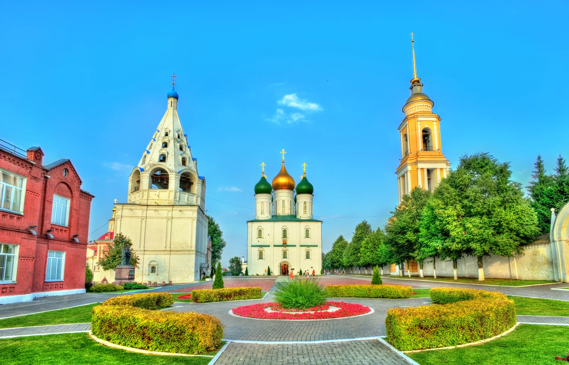 Ensemble Buildings Cathedral Square Kolomna Kremlin Moscow Region Russia. Cities wallpaper. 6117×3924px. Free download for…