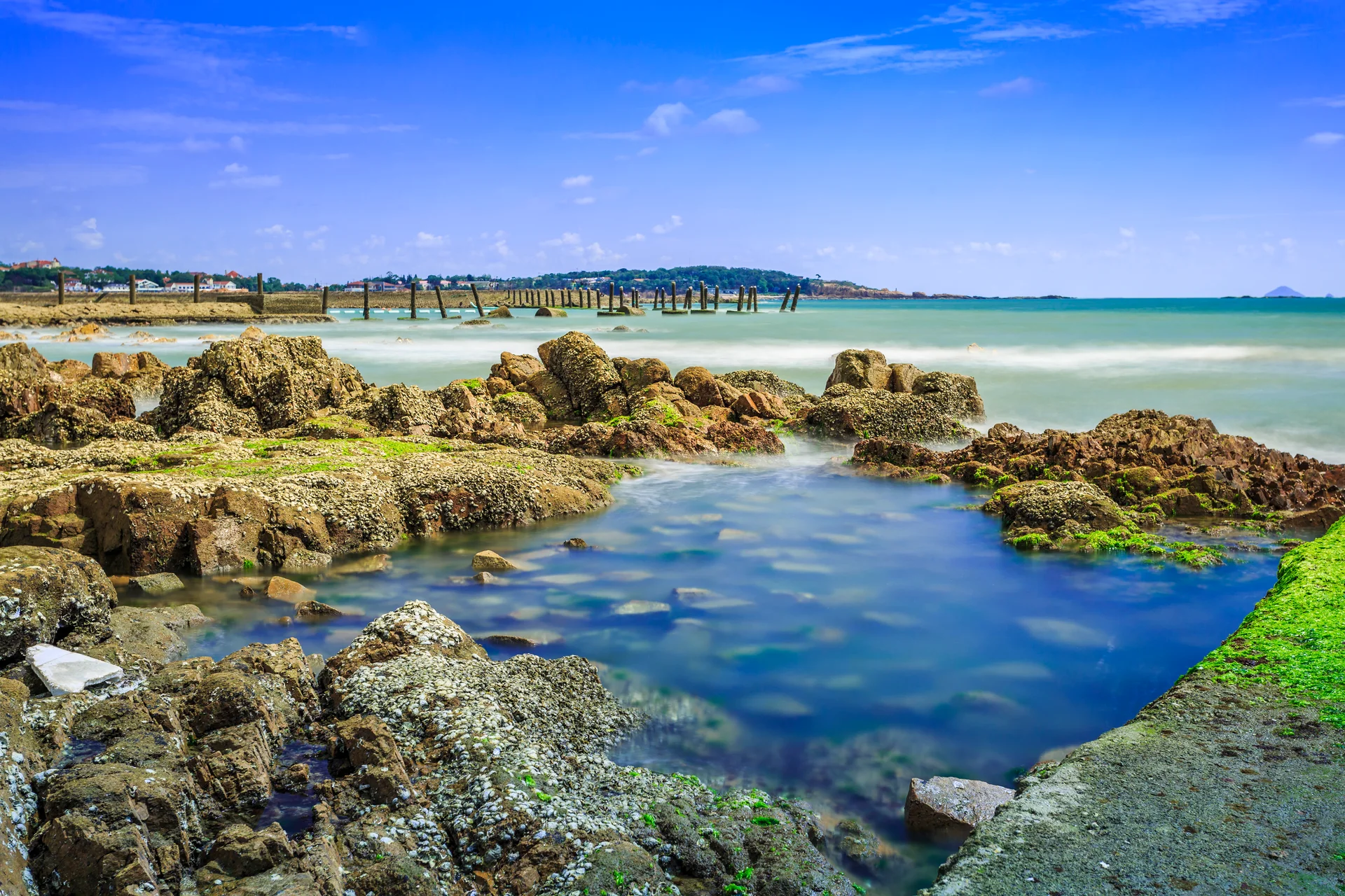 Equipment Grand Reef Red Beach Trees. Nature wallpaper. 4724×3150px. Free download for personal use.