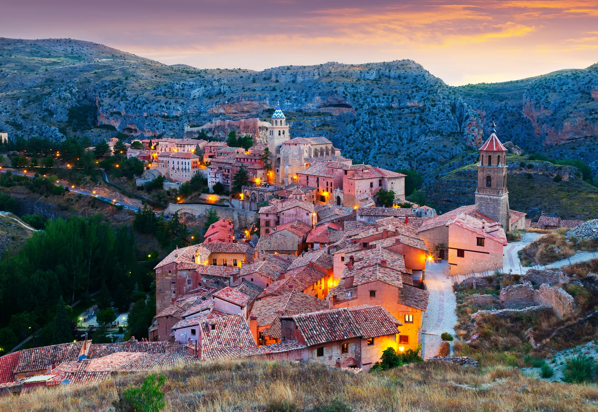 Evening View Albarracin. Aerial wallpaper. 4100×2823px. Free download for personal use.