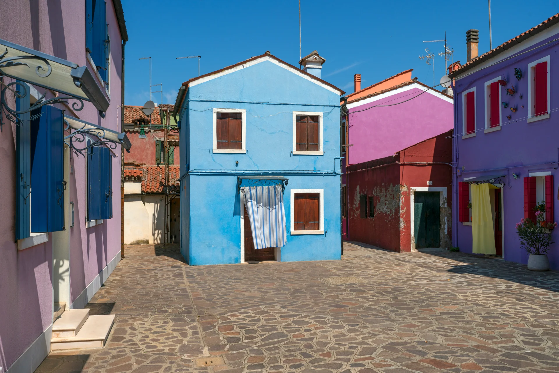 Famous View Burano Island Venice. Aerial wallpaper. 7485×4993px. Free download for personal use.