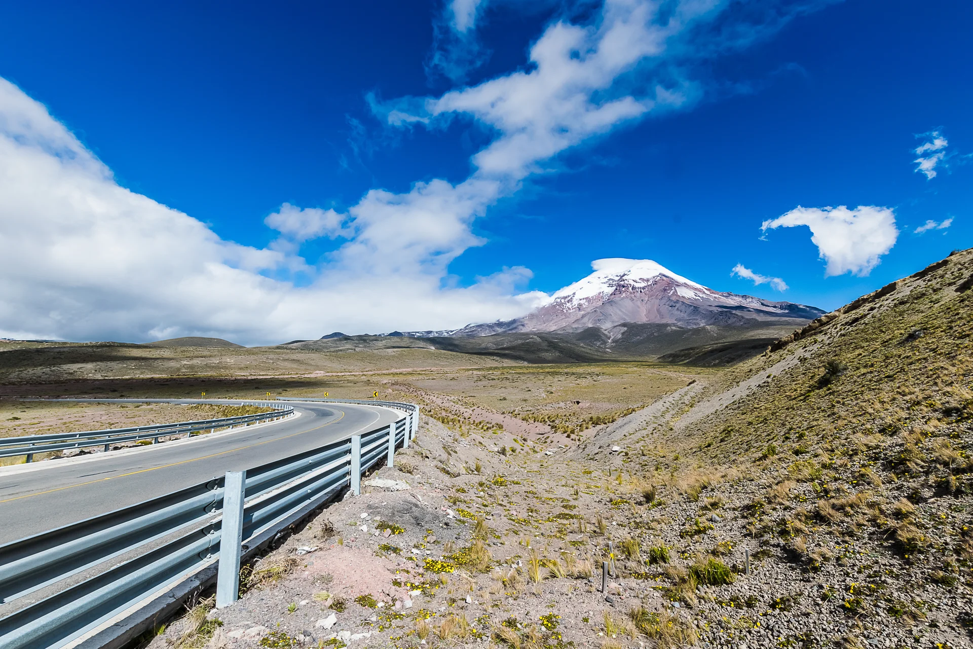 Highway Near Chimborazo Volcano Ecuador. Uncategorized wallpaper. 5963×3975px. Free download for personal use.