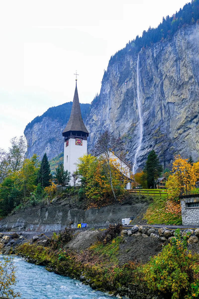 Kirche Lauterbrunnen Mist Morning