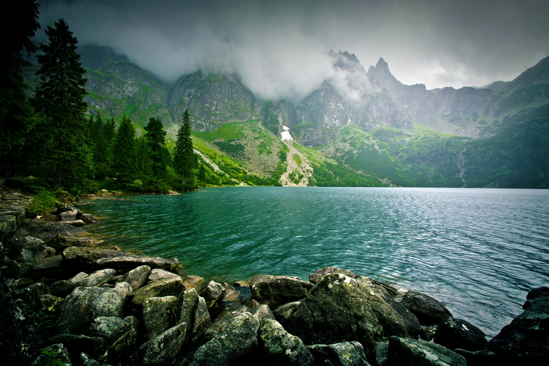 Lake Mountains. Uncategorized wallpaper. 5200×3467px. Free download for personal use.