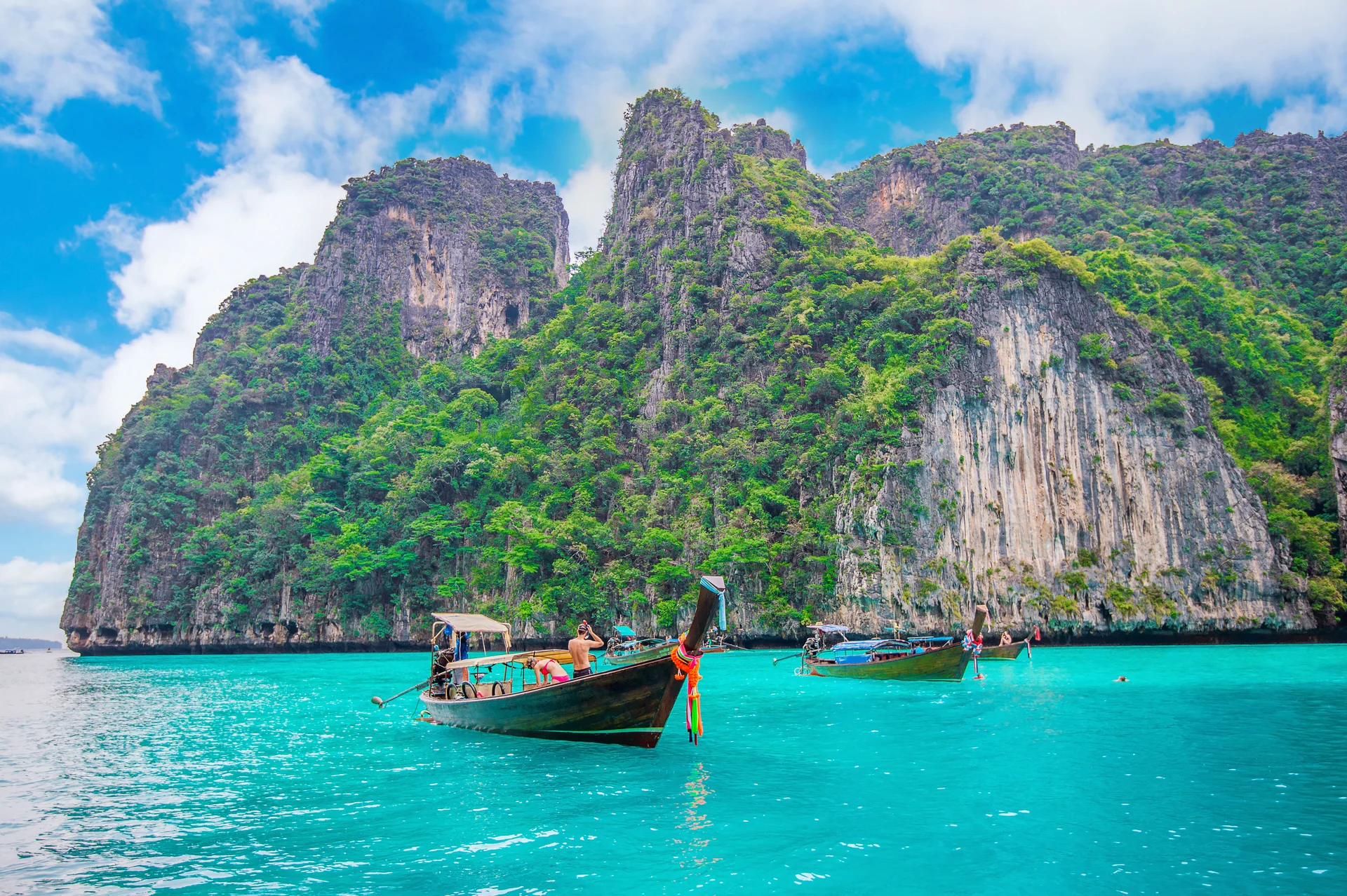 Long Boat Blue Water Maya Bay Phi Phi Island Krabi Thailand. Nature wallpaper. 4928×3280px. Free download for personal use.