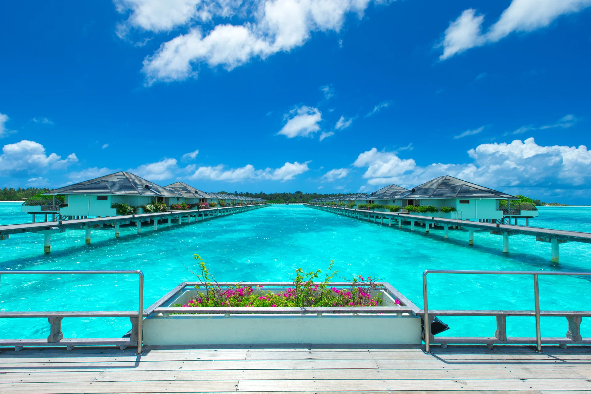 Maldives Water Bungalow Ocean Water Landscape. Nature wallpaper. 4973×3316px. Free download for personal use.