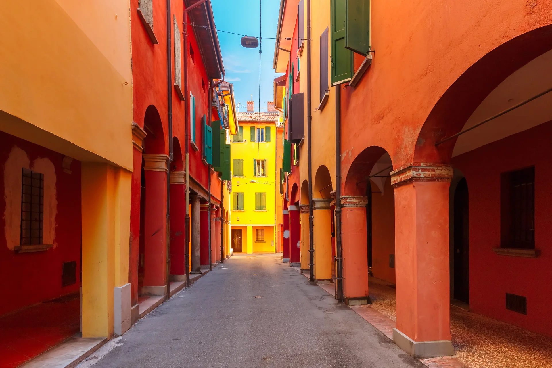 Medieval Street Portico Bologna Italy. Uncategorized wallpaper. 4500×3000px. Free download for personal use.