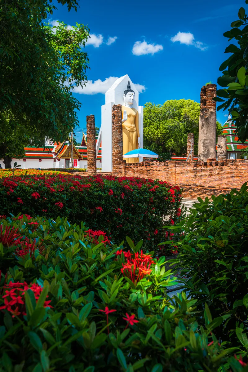 Old Buddha Statue Wat Phra Si Rattana Mahathat Also Colloquially Referred As Wat Yai Is Buddhist Temple Wat It Is Major Tourist Is Public Places Attraction Phitsanulokthailand