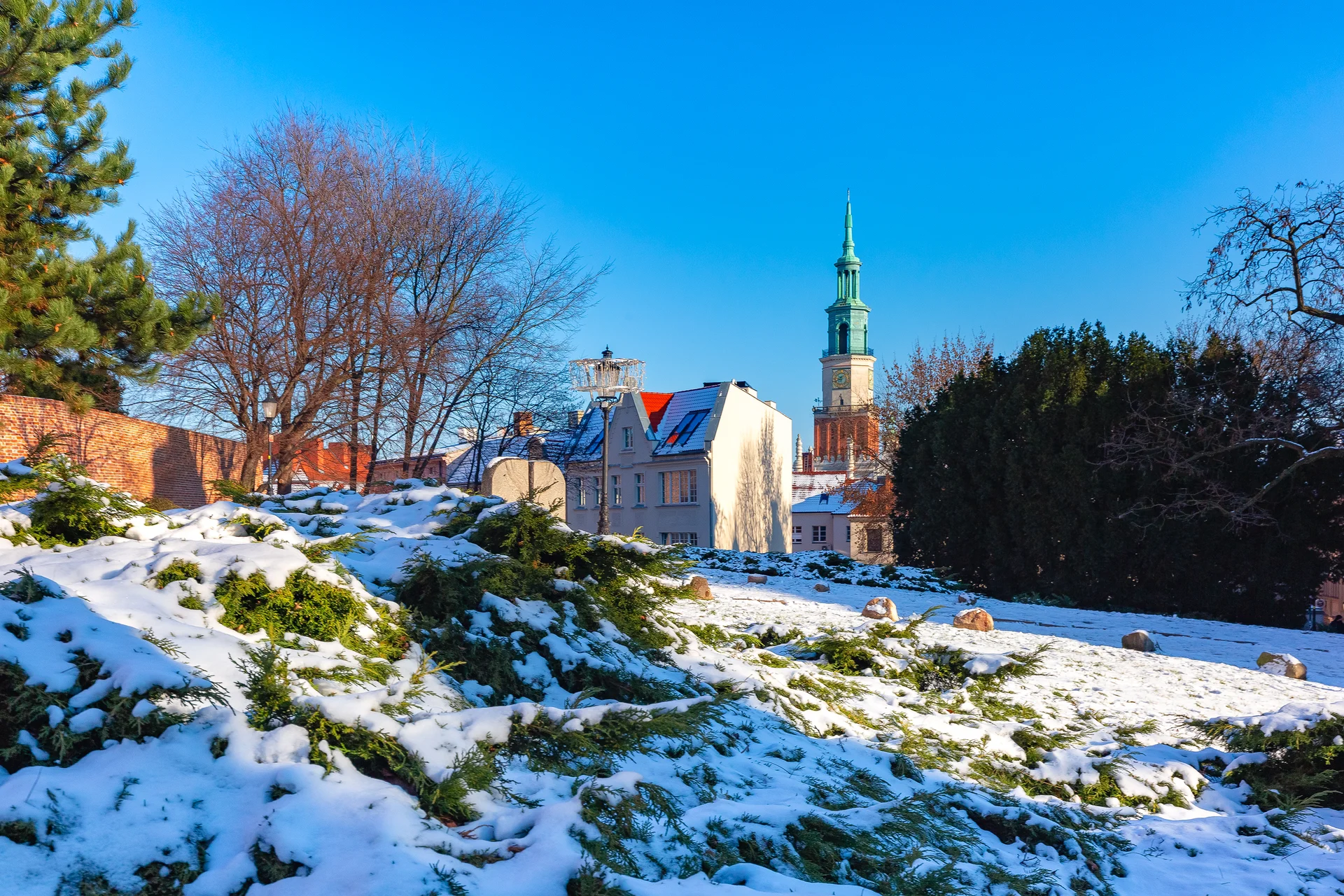 Old Town Poznan Poland. Vintage wallpaper. 4000×2667px. Free download for personal use.