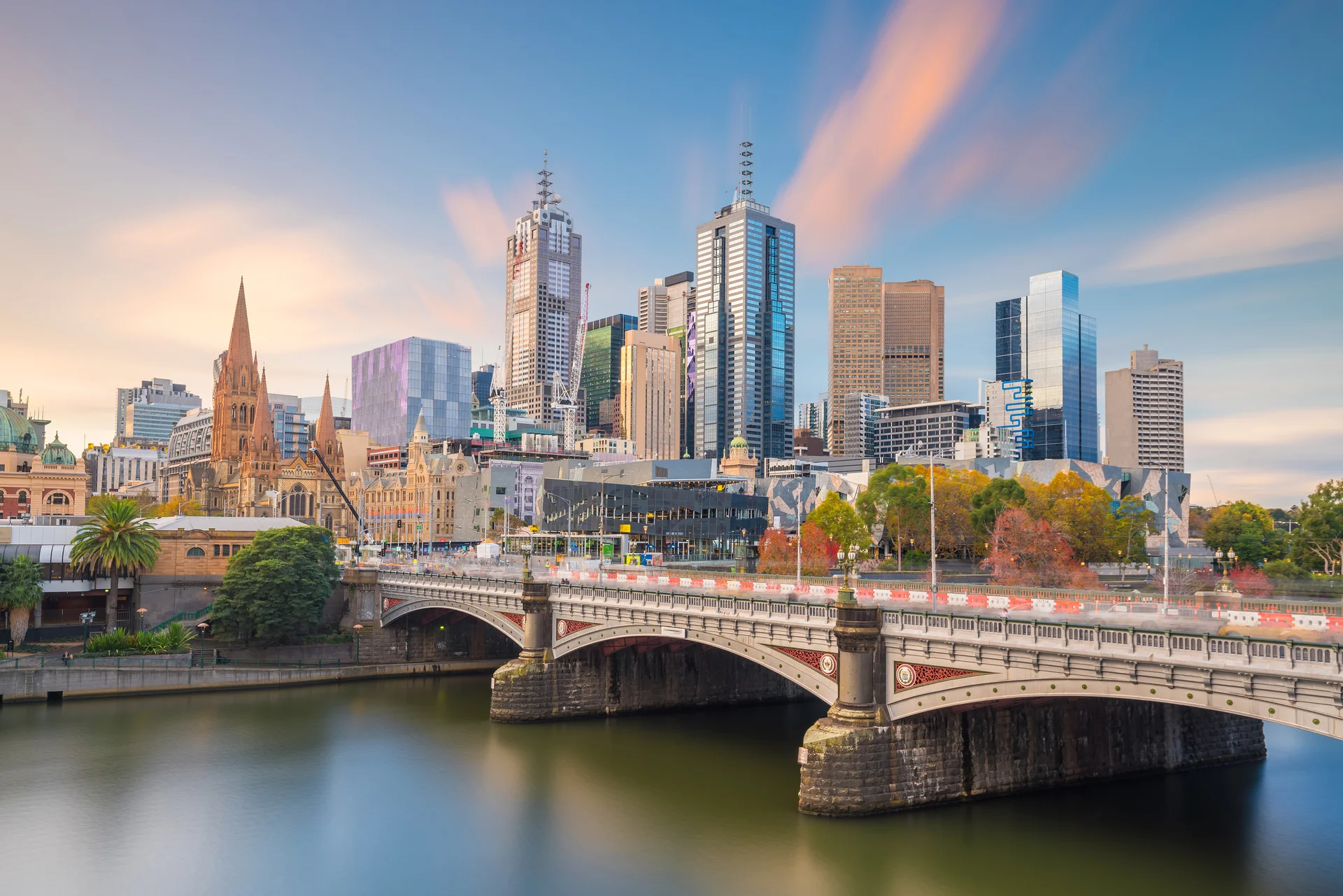 Panorama View Melbourne City Skyline Twilight Australia. Aerial wallpaper. 4400×2935px. Free download for personal use.