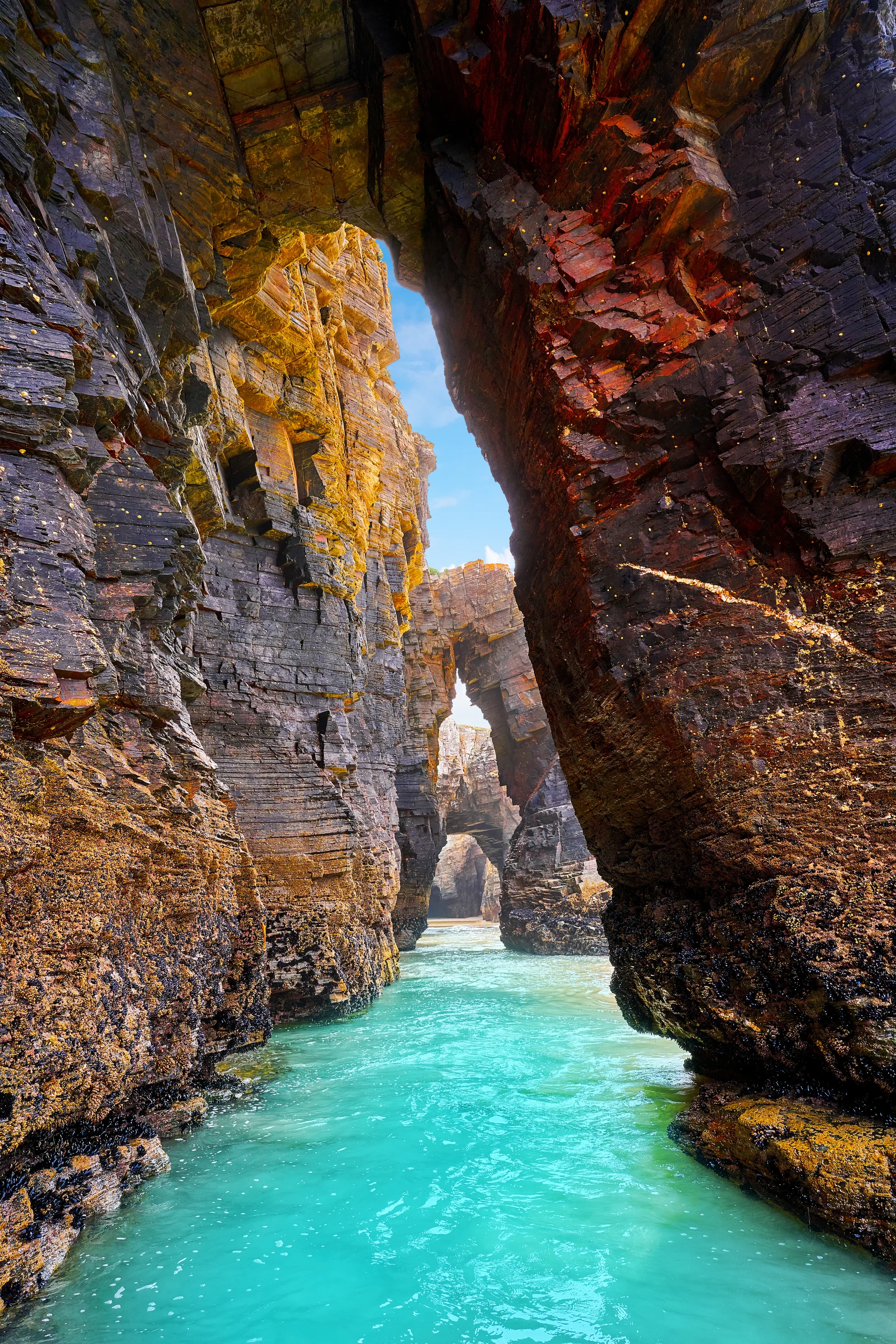 Playa Las Catedrales Catedrais Beach Galicia Spain. Nature wallpaper. 4774×7157px. Free download for personal use.