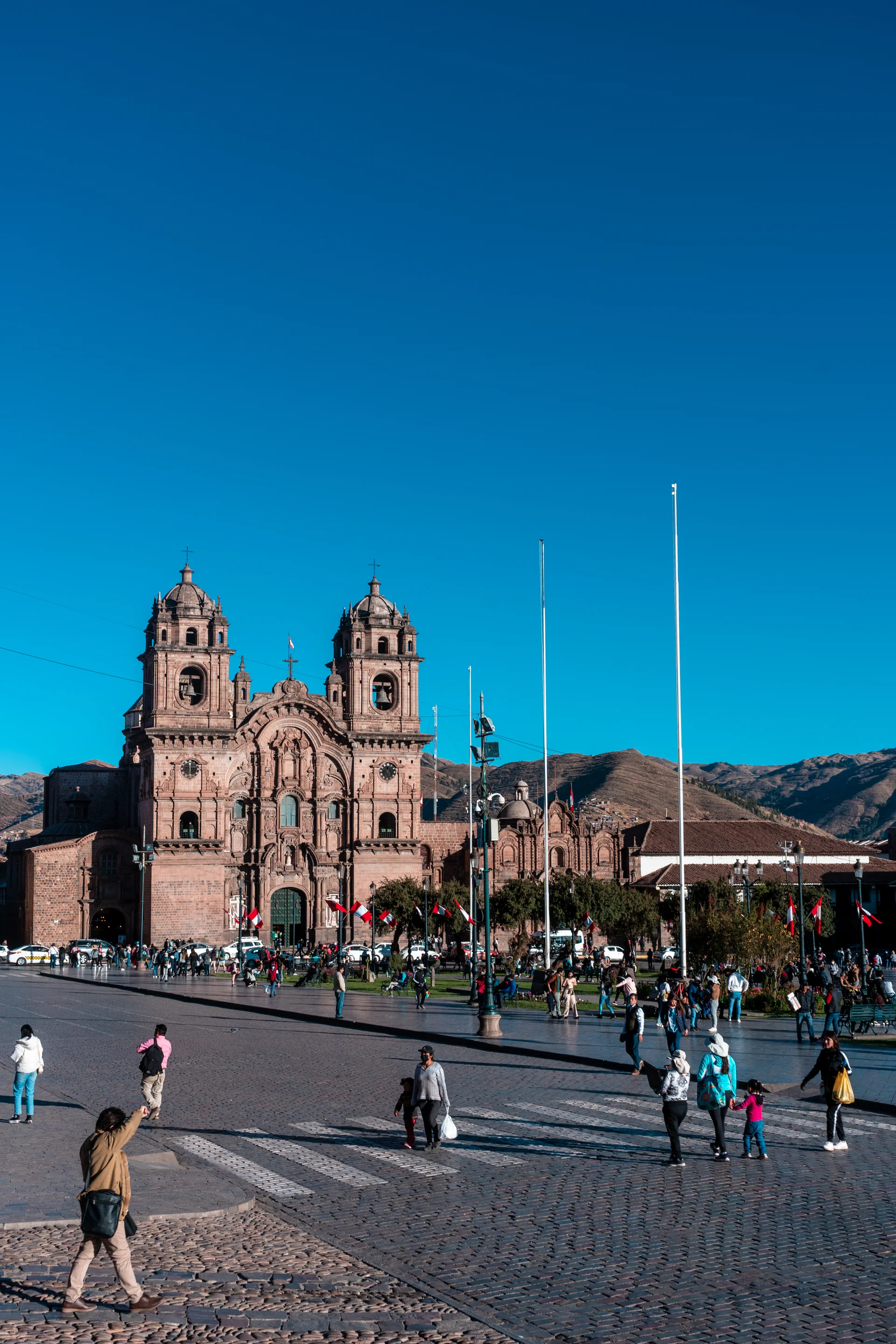 Plaza De Armas City Cusco Sunset Photographs. Cities wallpaper. 3795×5693px. Free download for personal use.