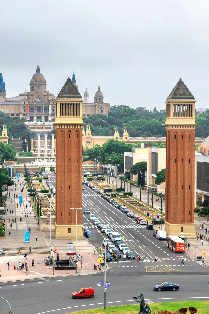 Plaza De Espana Venetian Towers Palau Nacional Barcelona Spain Cloudy Sky Traffic