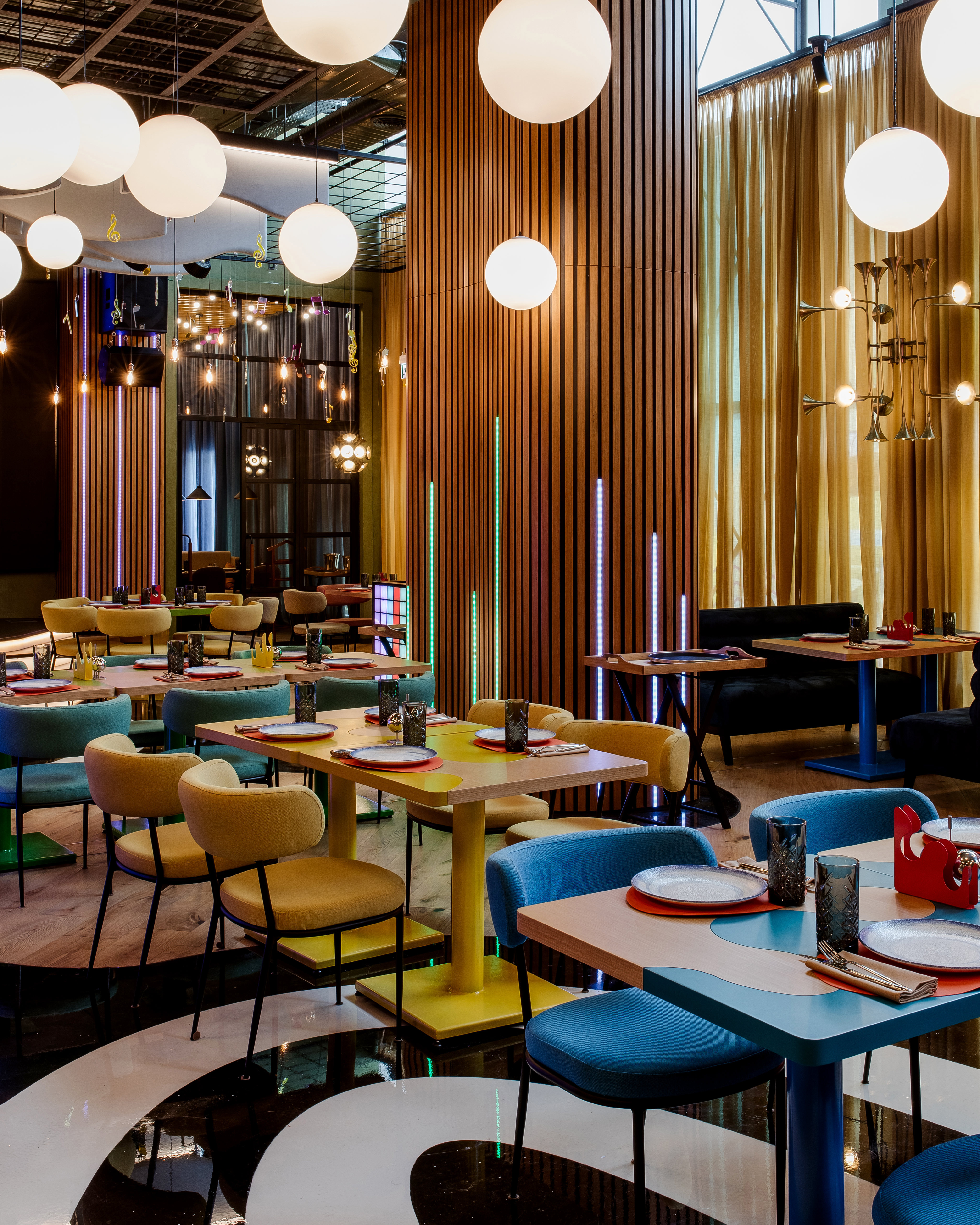 Popular Val S Restaurant Freret Street Shade Palm Tree Summer Day