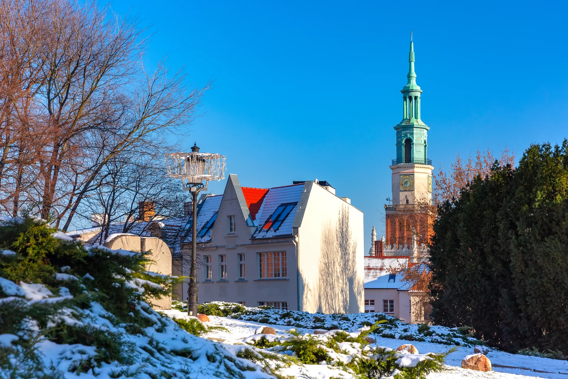 Poznan Town Hall Old Town Poznan Sunny Winter Day Poznan. Vintage wallpaper. 4125×2750px. Free download for personal use.