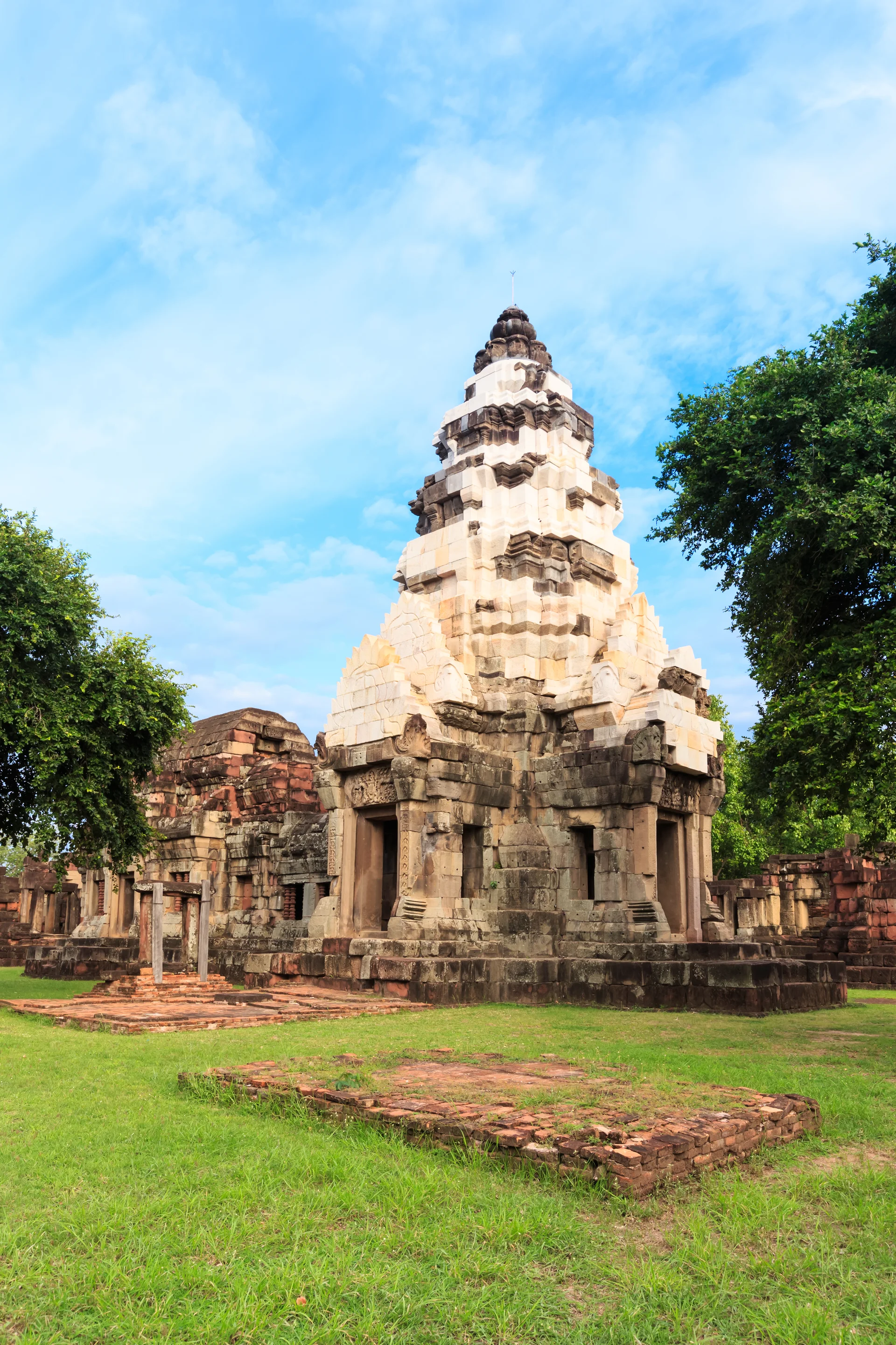 Prasat Pha Nom Wan Ancient Stone Thailand. Uncategorized wallpaper. 3000×4500px. Free download for personal use.