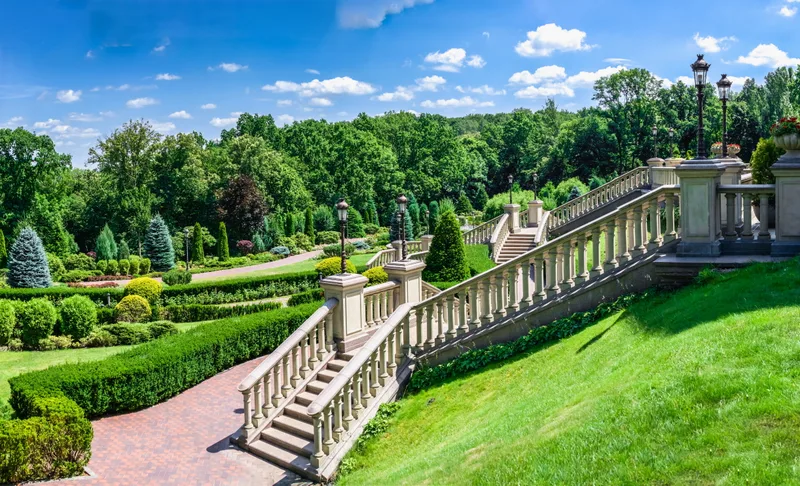 Public Park Near Honka House Mezhyhirya Residence Kyiv Ukraine Sunny Summer Day