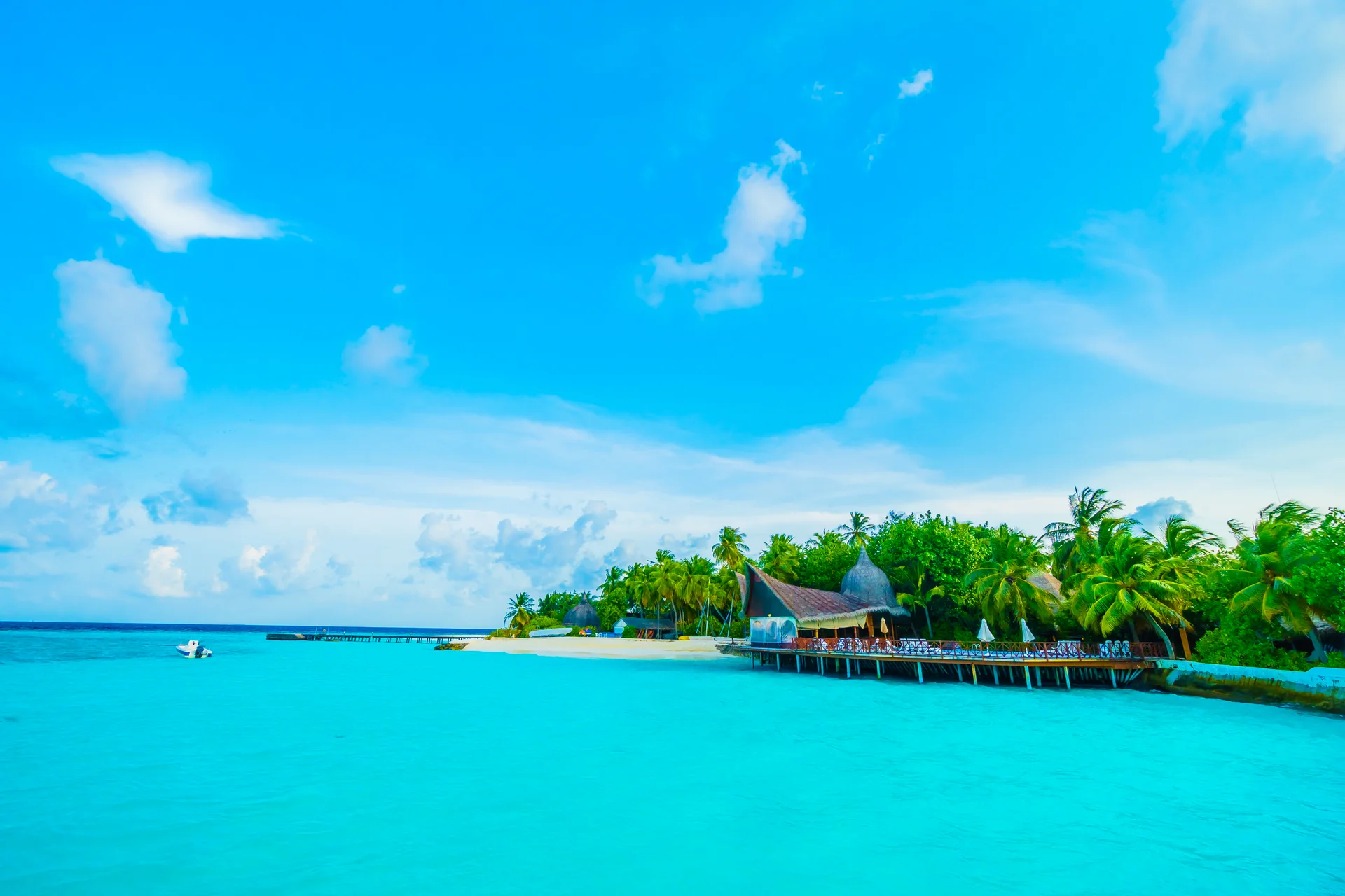 Resort Exotic Island Blue Sea. Nature wallpaper. 6000×4000px. Free download for personal use.