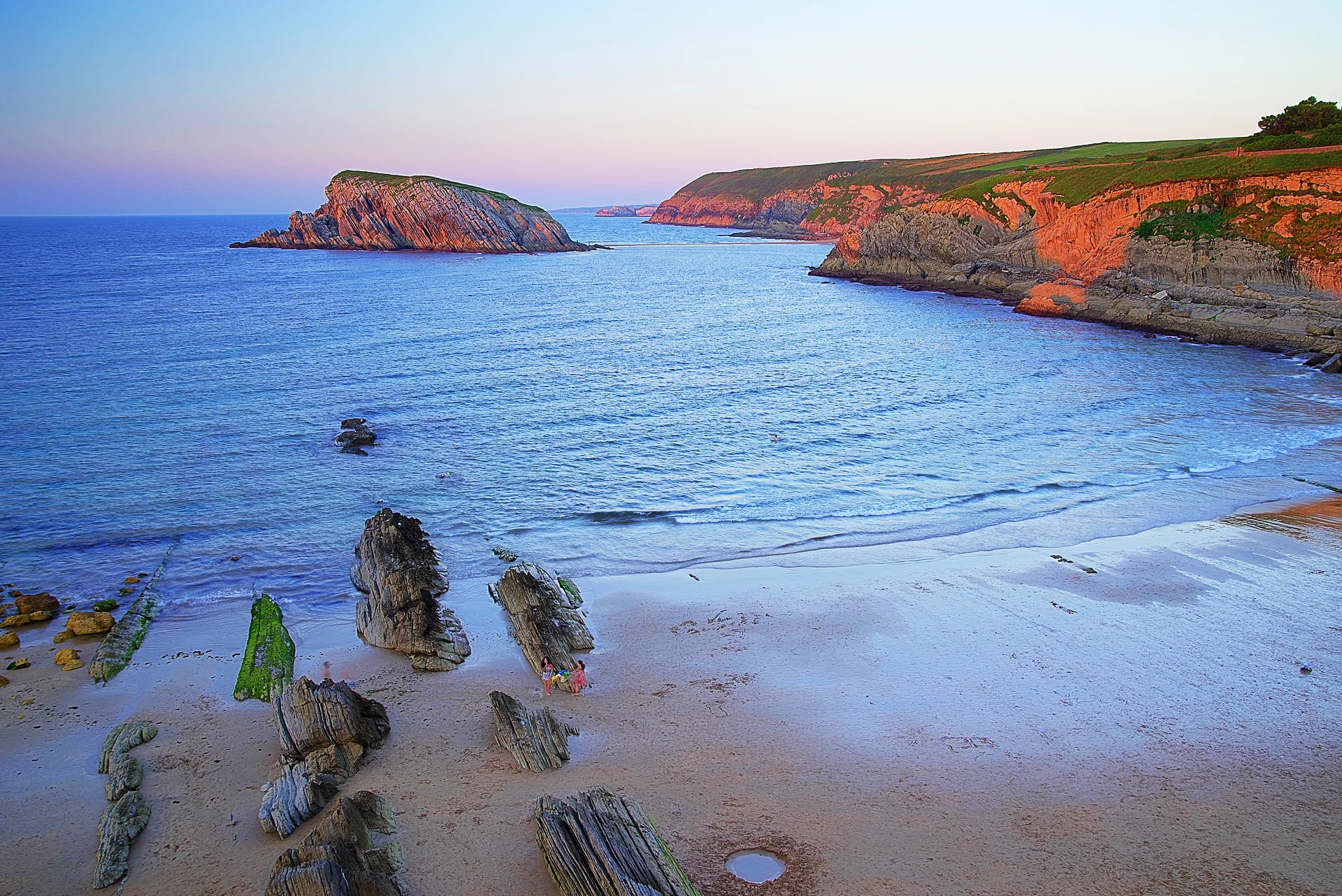 Rock Formations Beach Against Sky. Nature wallpaper. 4000×2670px. Free download for personal use.