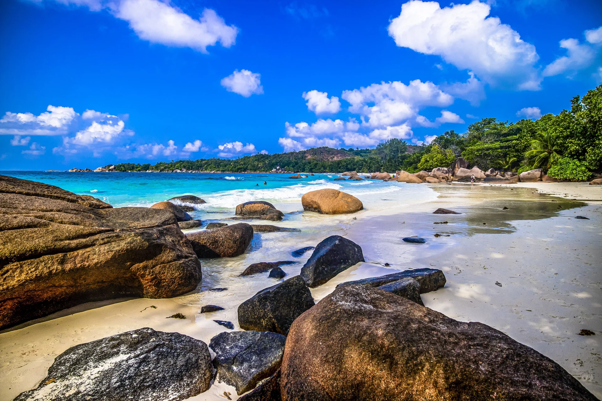 Rocks Beach Surrounded By Greenery Sea Sunlight Praslin Seychelles. Nature wallpaper. 4608×3072px. Free download for perso…