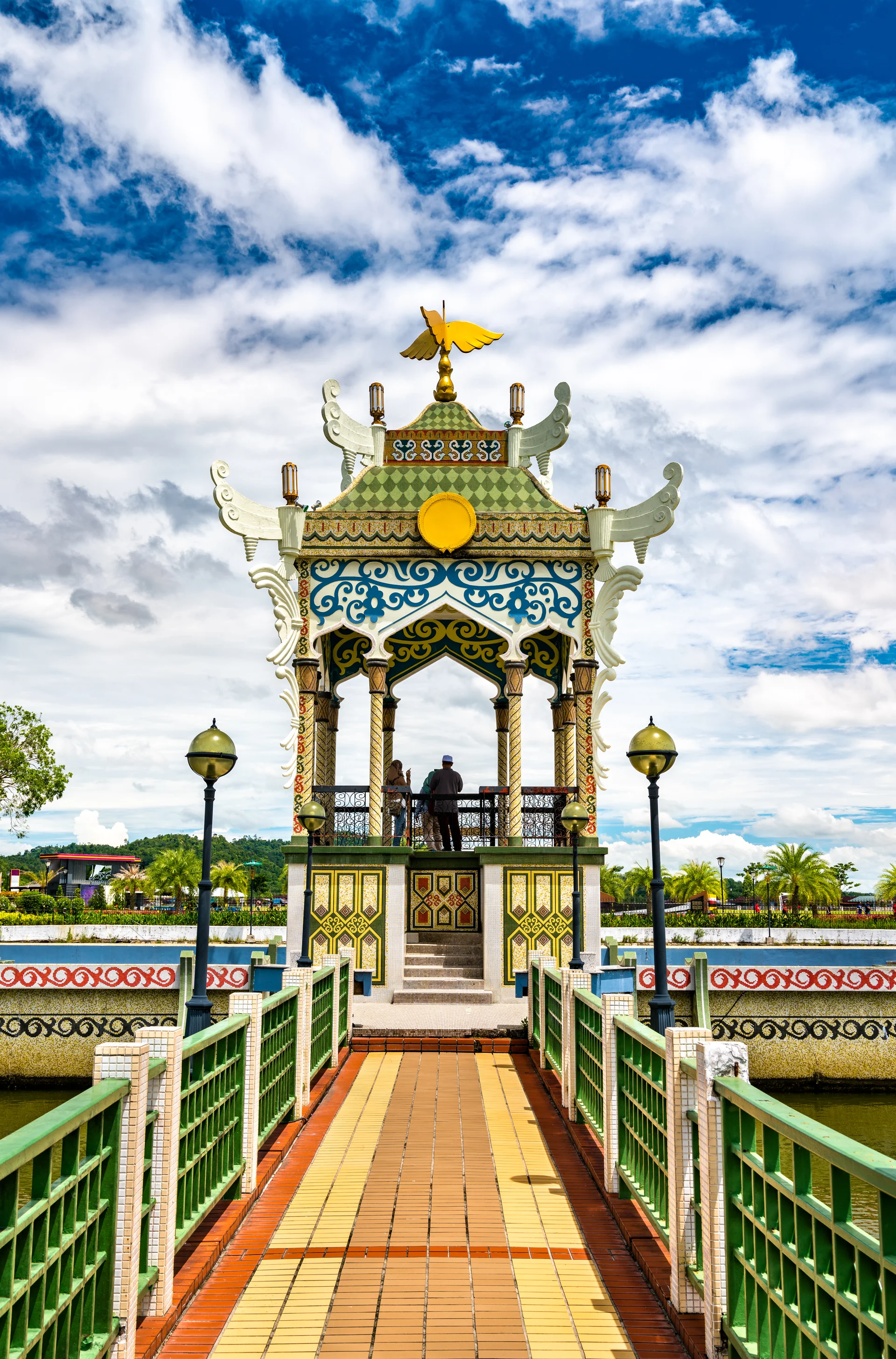 Royal Barge Sultan Omar Ali Saifuddin Mosque Bandar Seri Begawan Capital Brunei. Uncategorized wallpaper. 5128×7777px. Fre…