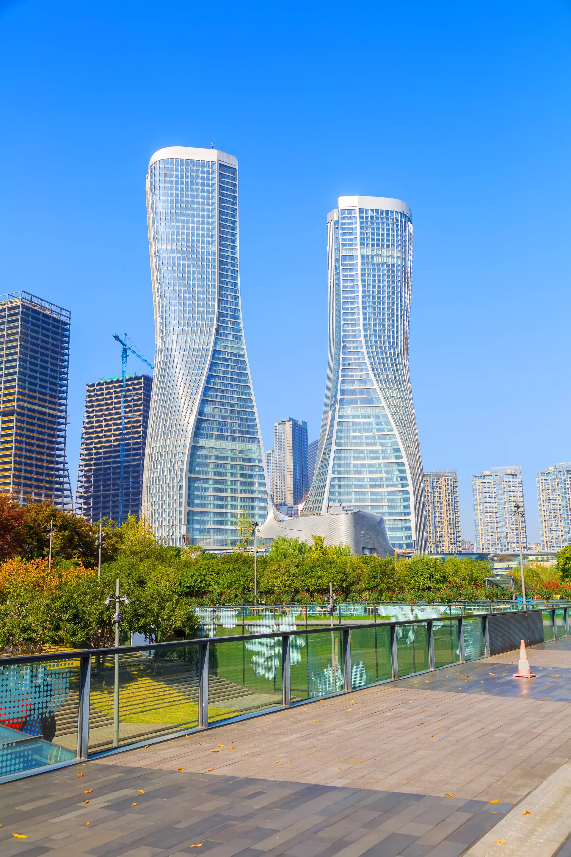 Scene Day Outdoor Travel Urban. Uncategorized wallpaper. 3840×5760px. Free download for personal use.