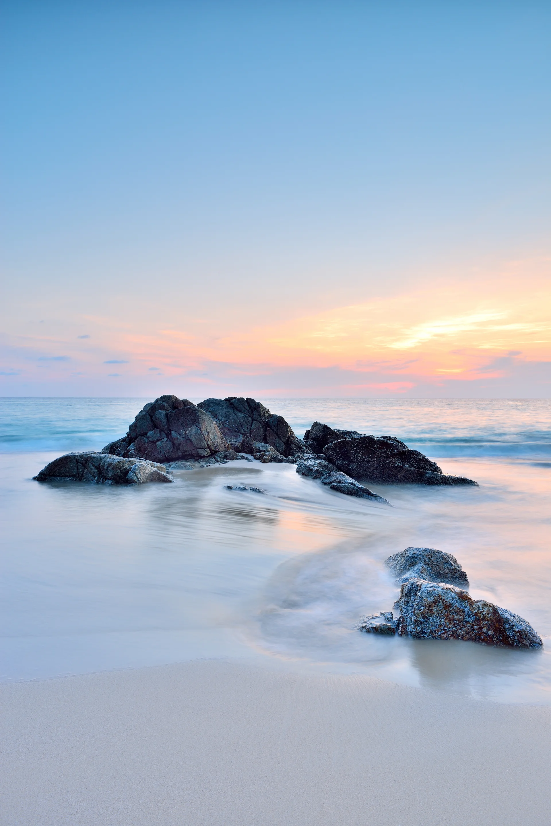 Seascapes. Uncategorized wallpaper. 4912×7360px. Free download for personal use.