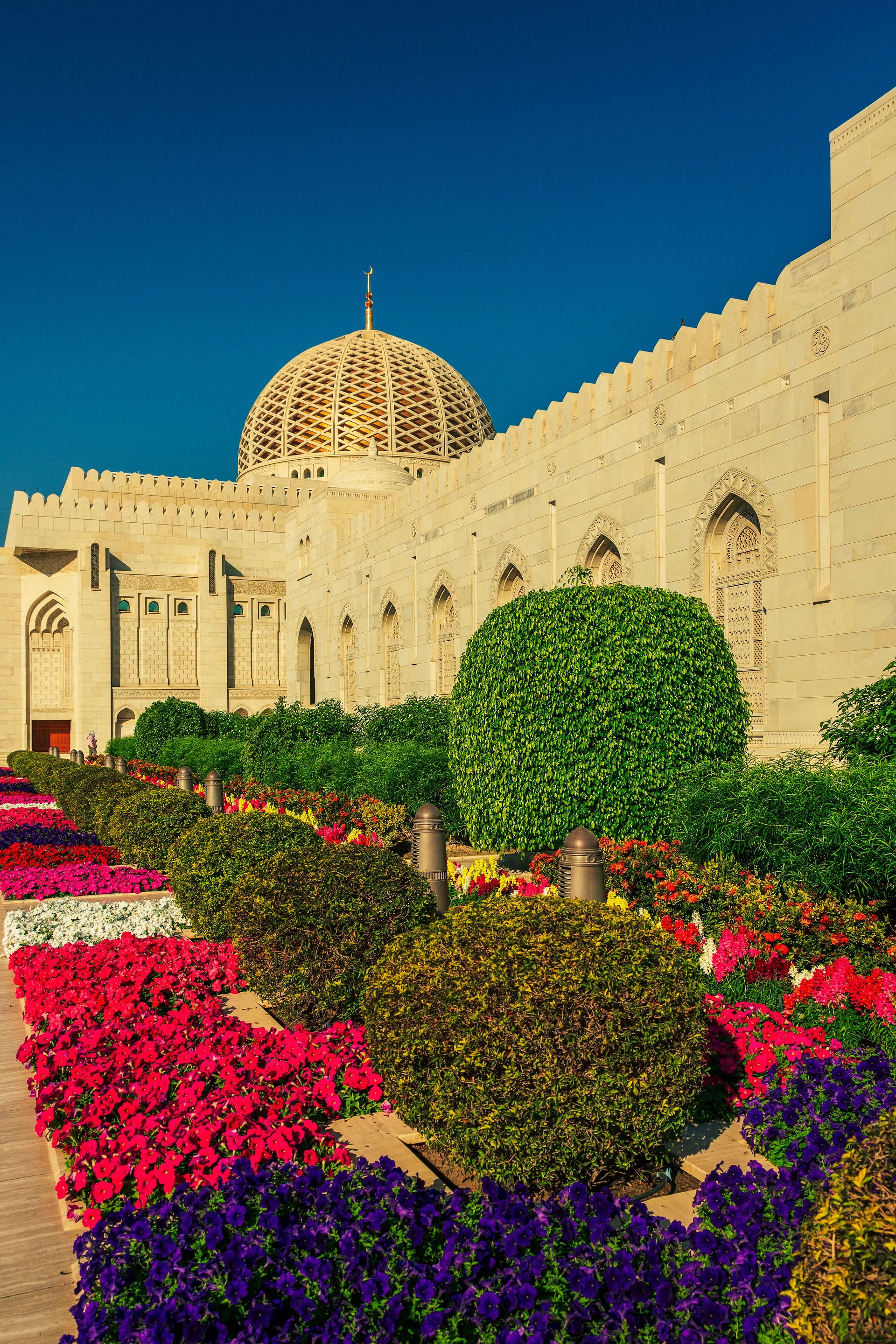 Sultan Qaboos Grand Mosque Muscat Oman. Uncategorized wallpaper. 3607×5410px. Free download for personal use.