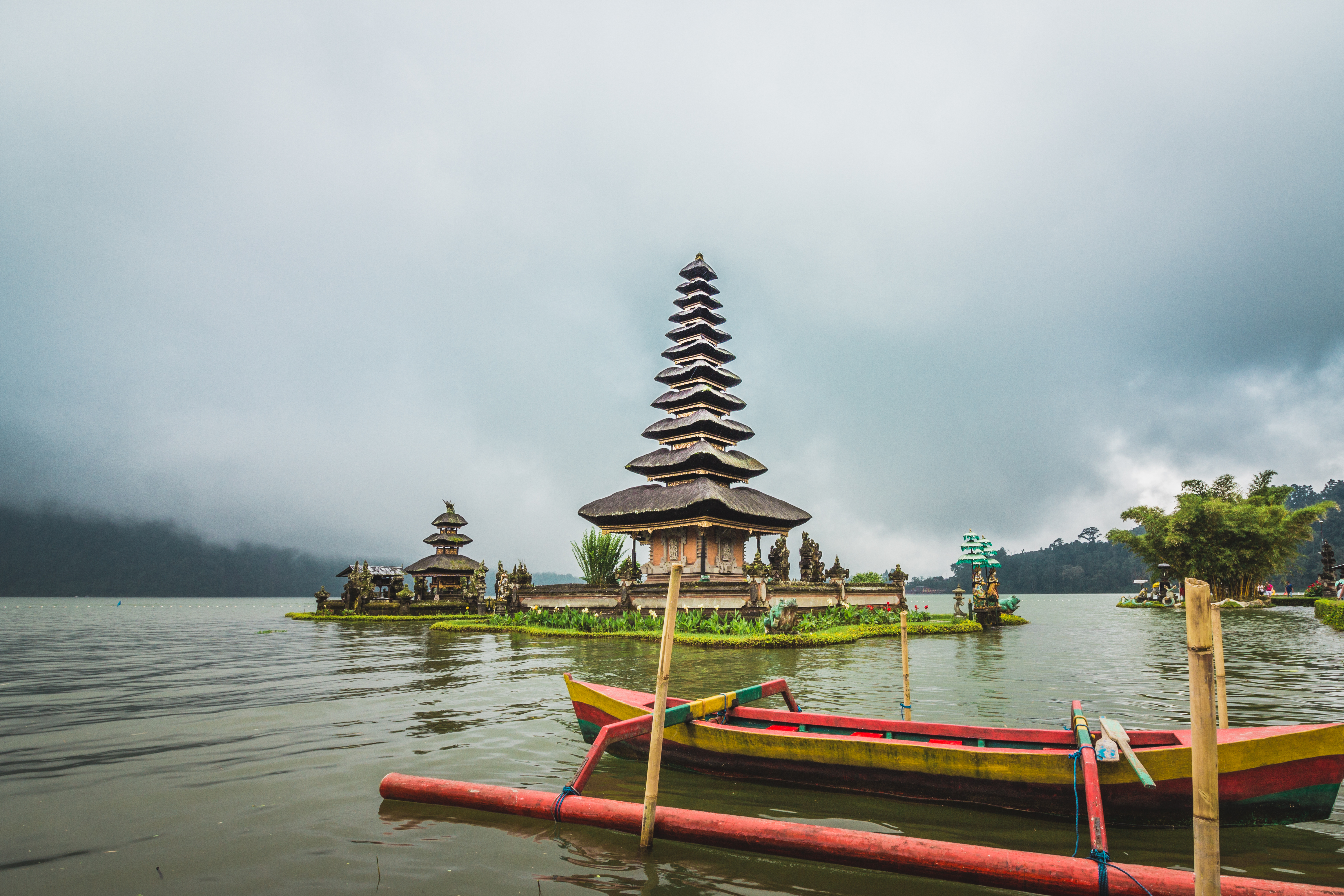 Ulun Danu Beratan Temple Island Lake Surrounded By Mountains Cloud