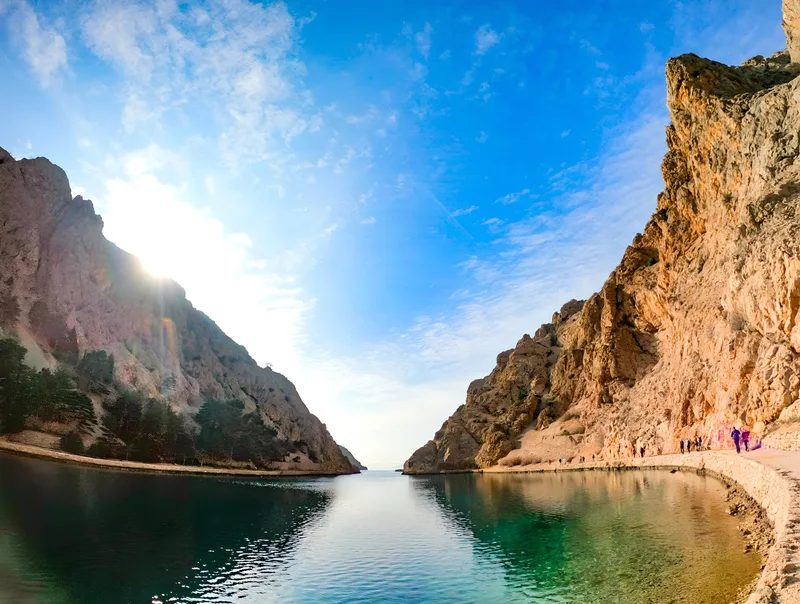 Uvala Zavratnica Cove Croatia Hrvatska Turquoise Sea Clear Water Sunken Ship Clear Sky Sunny Day Hik