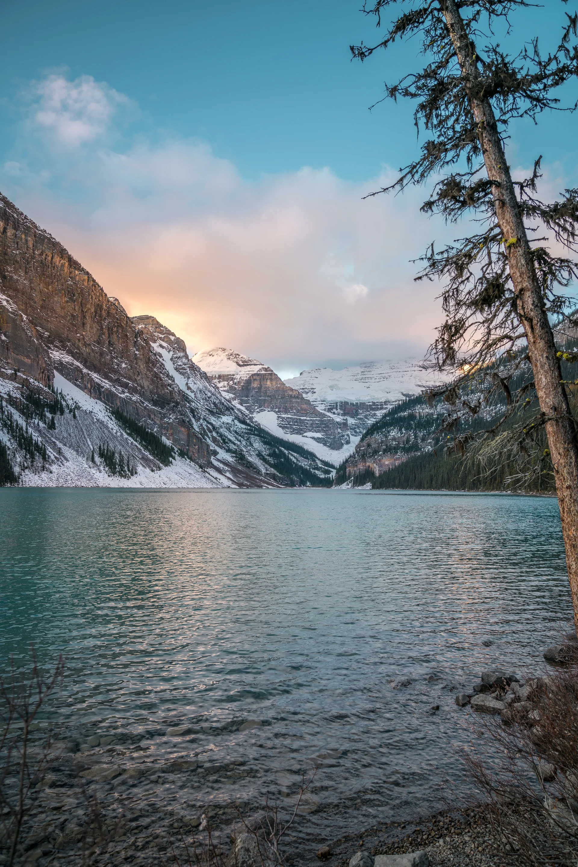 Vertical Shot Lake Center Snowy Mountains Bright Sky Background. Nature wallpaper. 5304×7952px. Free download for personal…