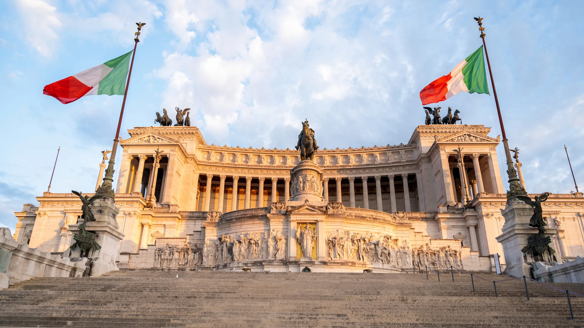 Victor Emmanuel Ii Monument Rome Sunset Italy. Uncategorized wallpaper. 6048×3402px. Free download for personal use.