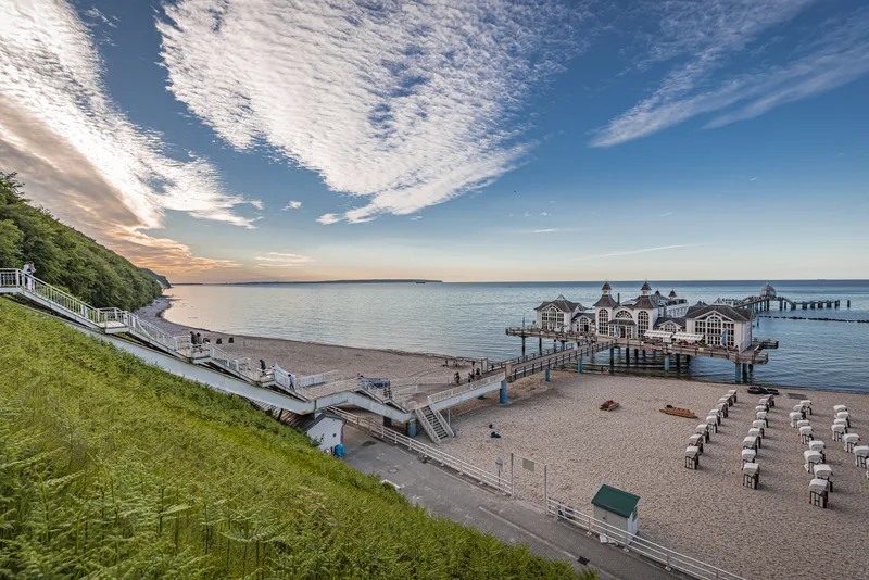 View Pier Sellin
