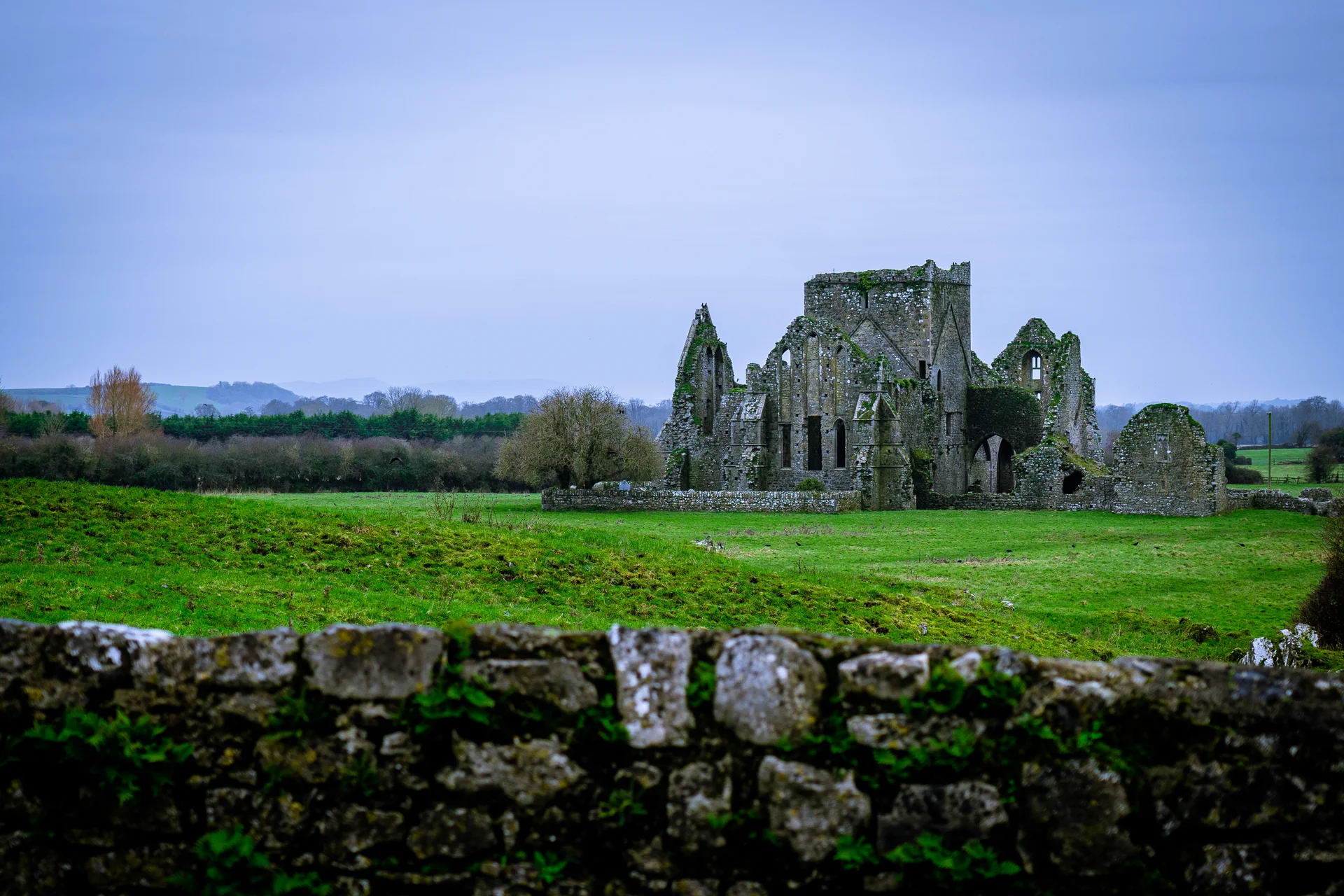 Winter Rock Cashel Ireland. Nature wallpaper. 3936×2624px. Free download for personal use.
